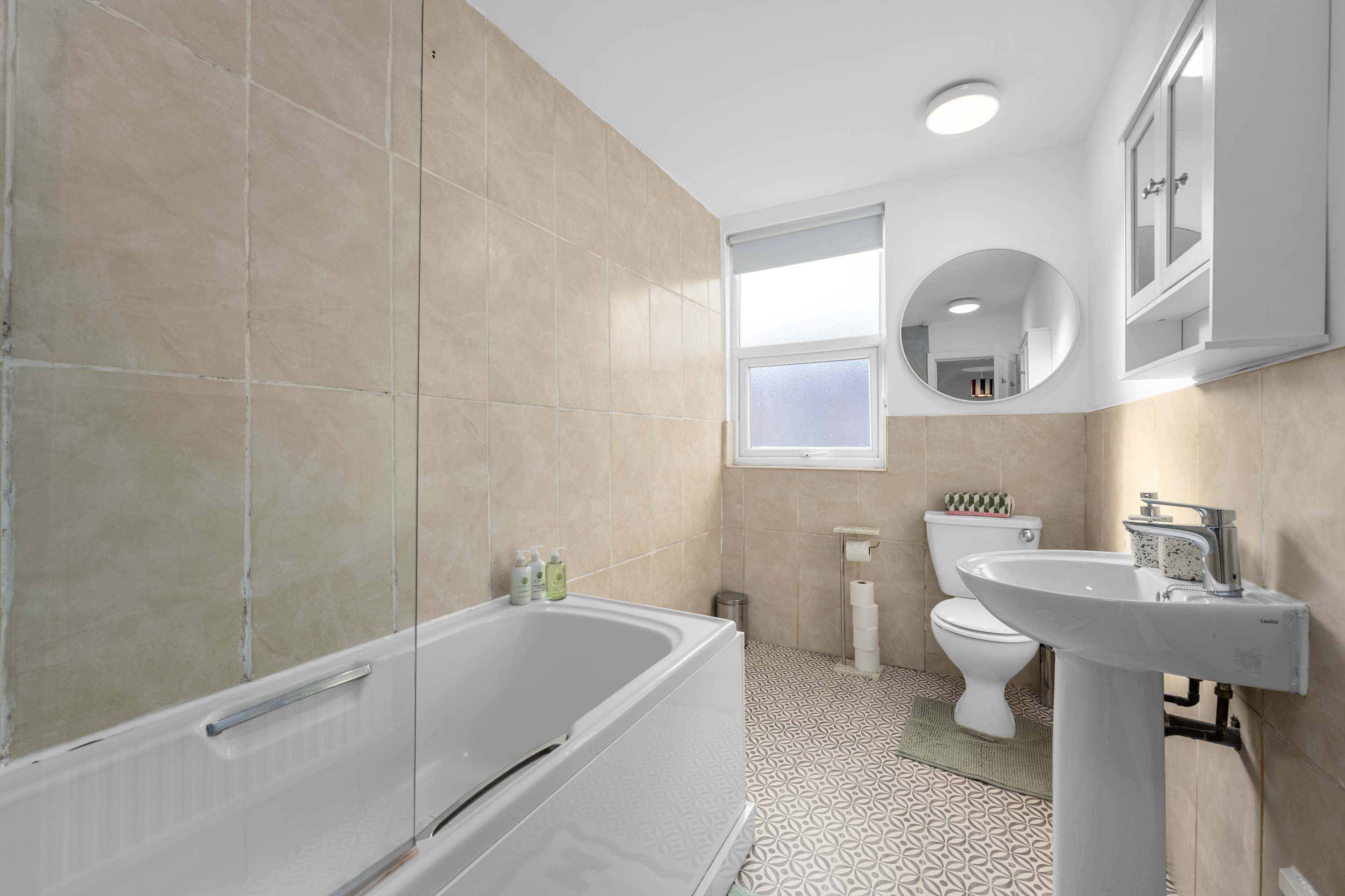 Spacious 5BR Didsbury | Garden, Parking & 58" TV" in Claremont Grove 18 M20 2GL - Property image 31 - VivreStays