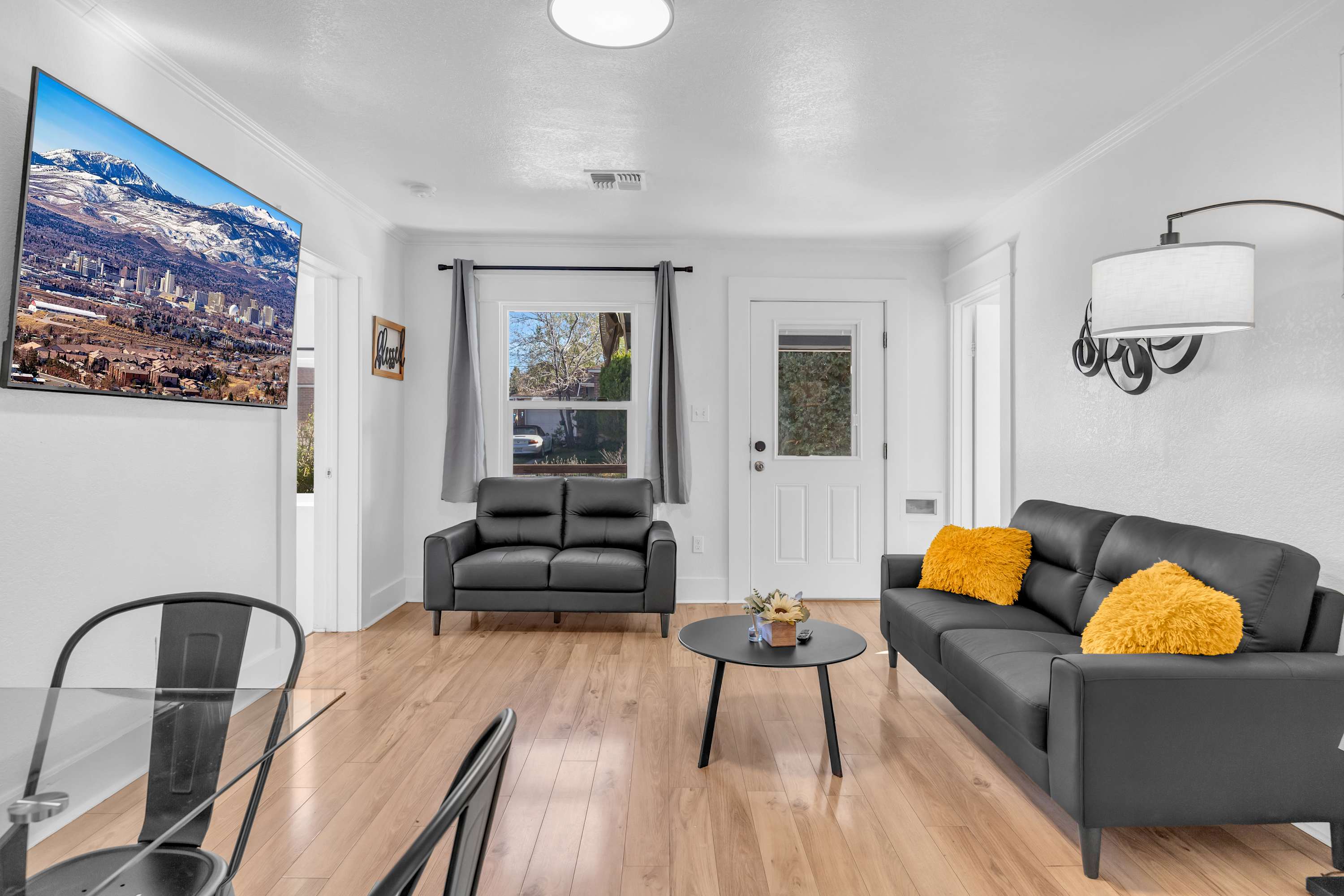 3Bedroom/1.5Bath/Pet Ok/Sleeps9 — Reno, NV — vacation rental