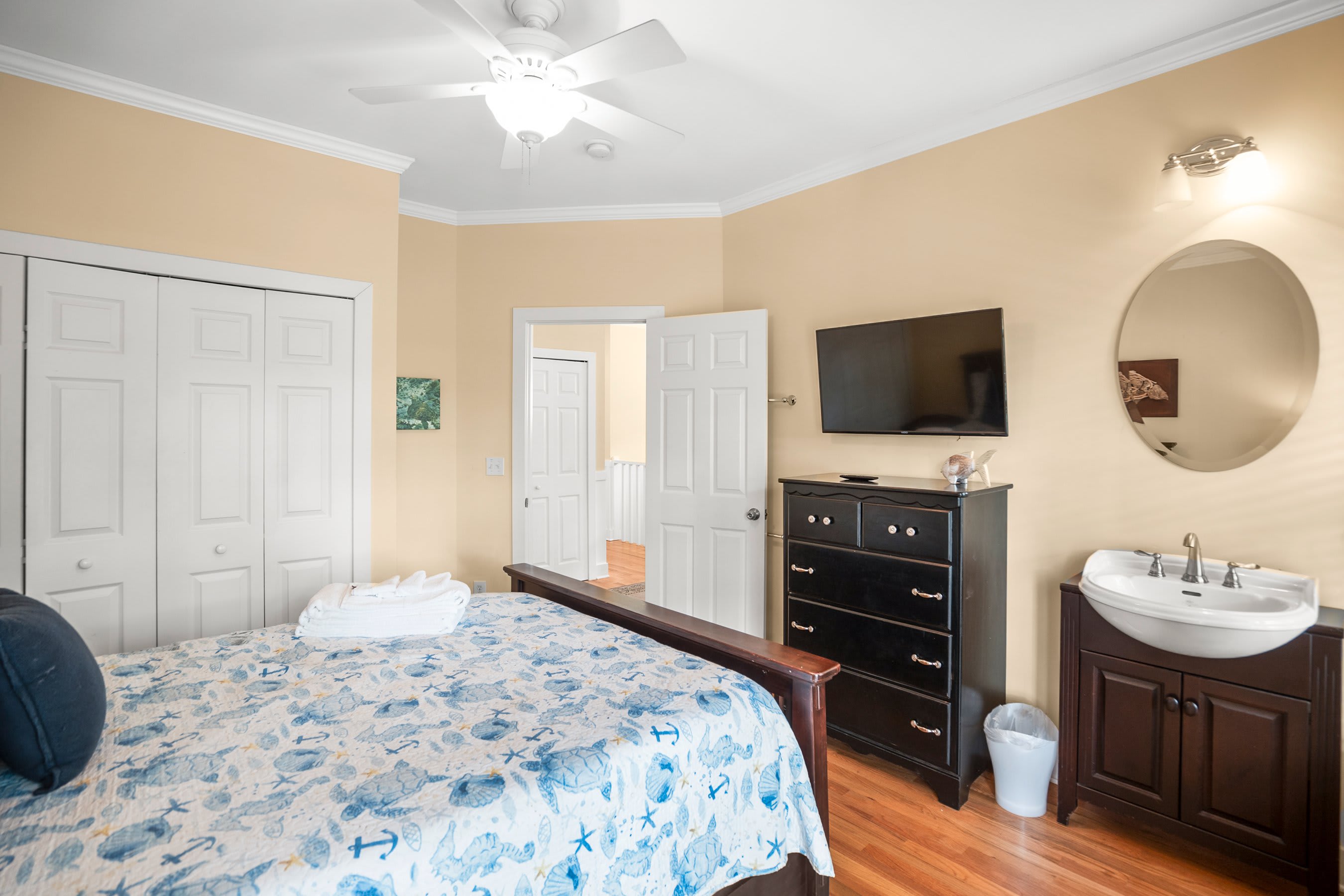 Guest Bedroom Upstairs