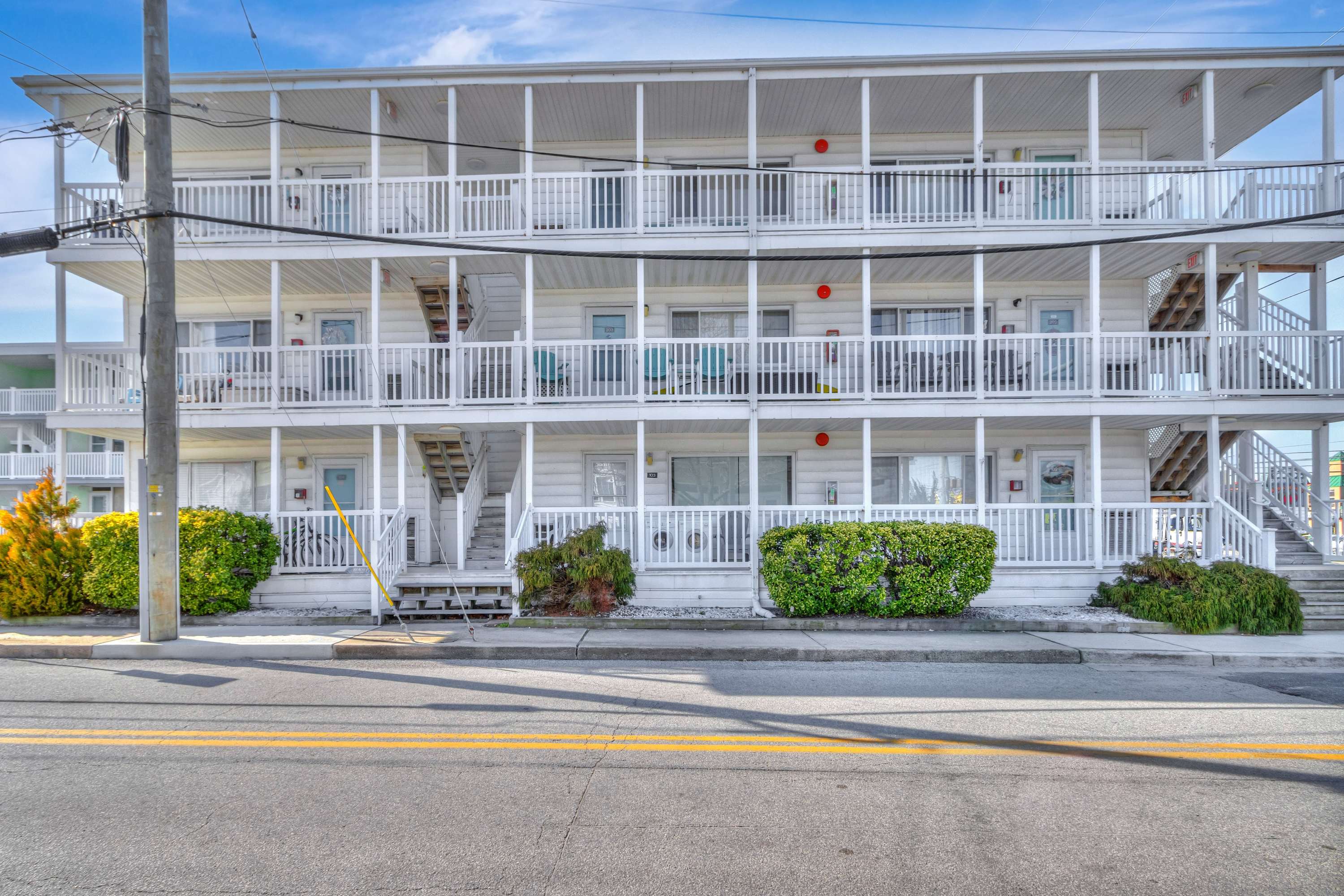 Sand Pebbles 304
