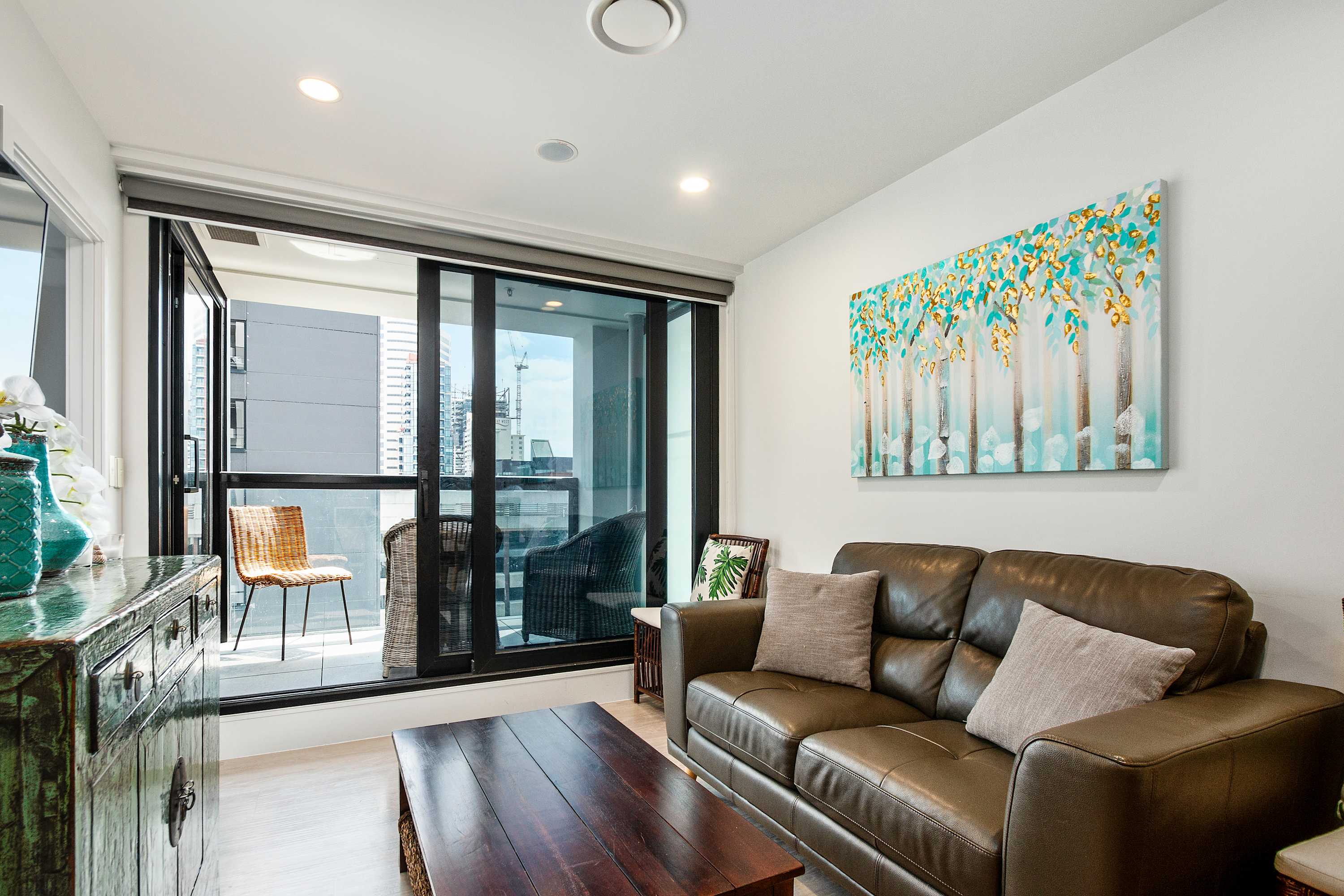 Sky Tower 2BR Escape w Pool Gym Zodiak Stays