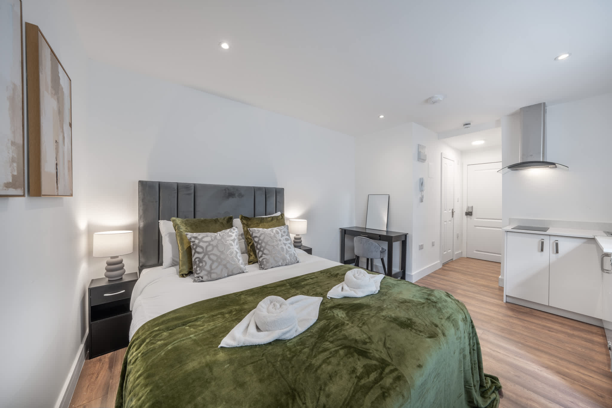 View Superior Ground Floor Studio in Knightsbridge Superior Ground Floor Studio in Knightsbridge serviced apartment - UK - VivreStays