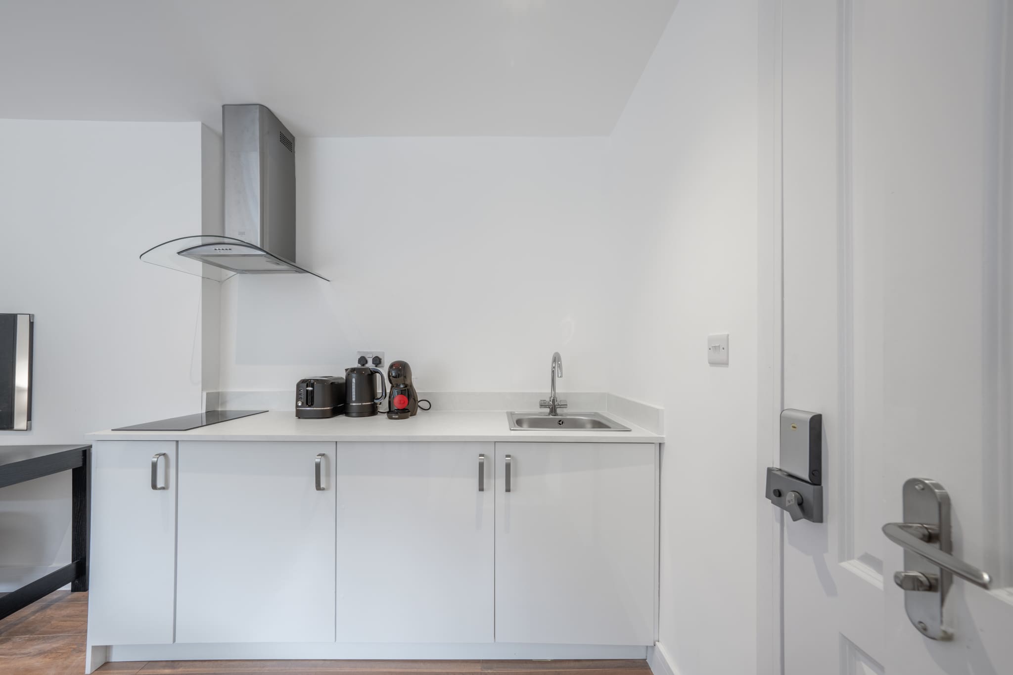 Modern Studio in Knightsbridge in Beaufort Gardens SW3 1QH - Property image 9 - VivreStays