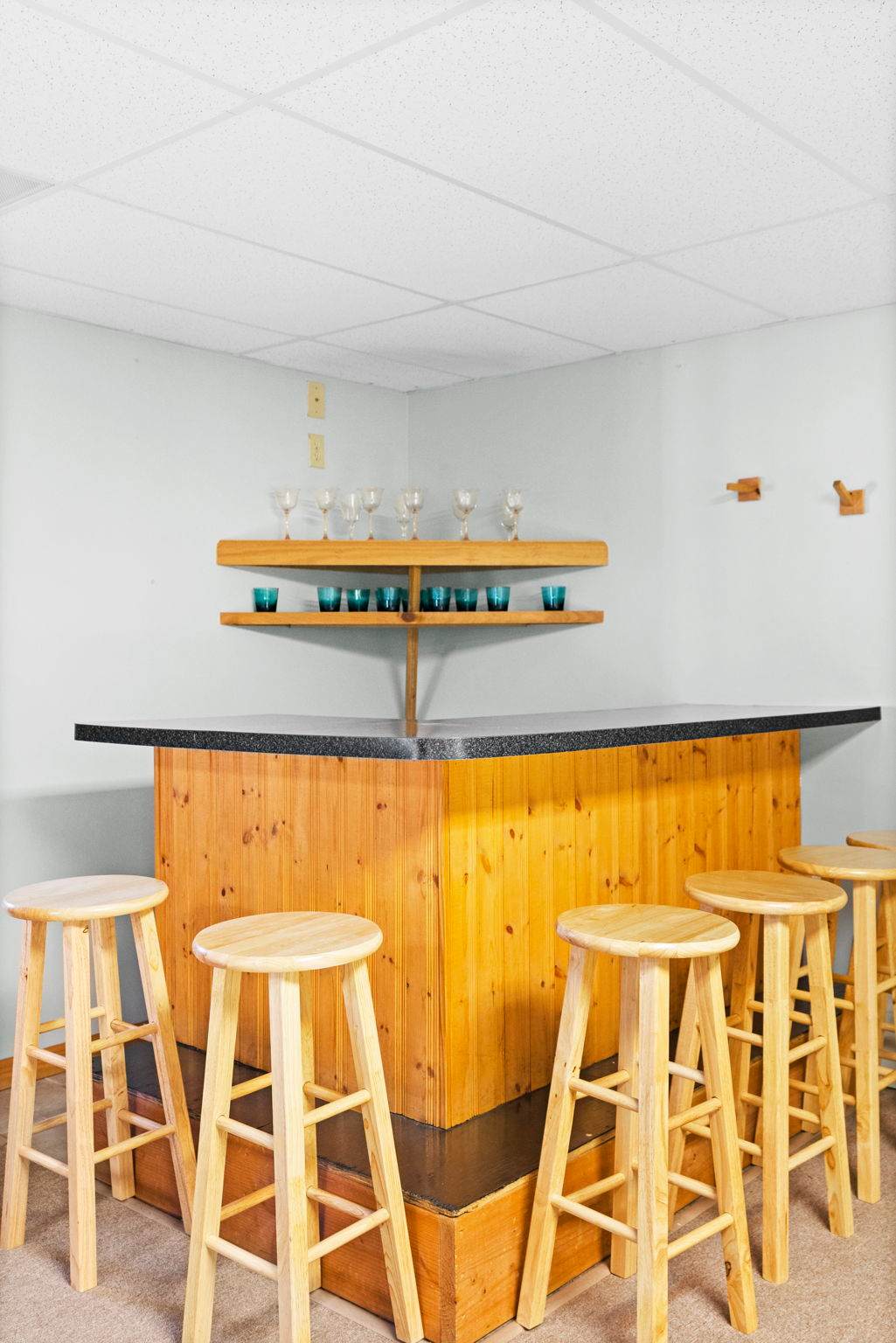 Pull up a stool at the kitchen bar for casual breakfasts and conversations