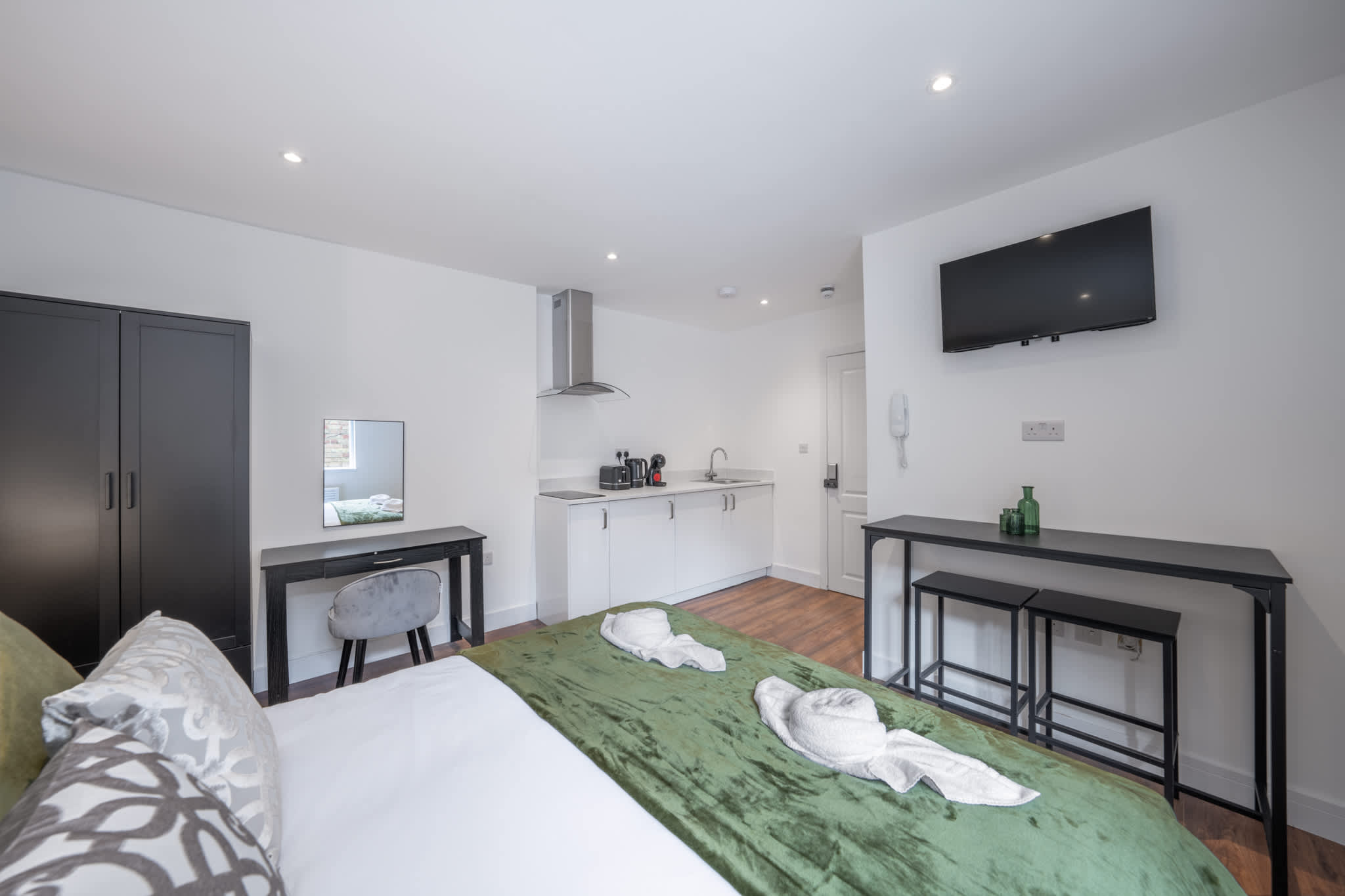 Modern Studio in Knightsbridge in Beaufort Gardens SW3 1QH - Property image 12 - VivreStays