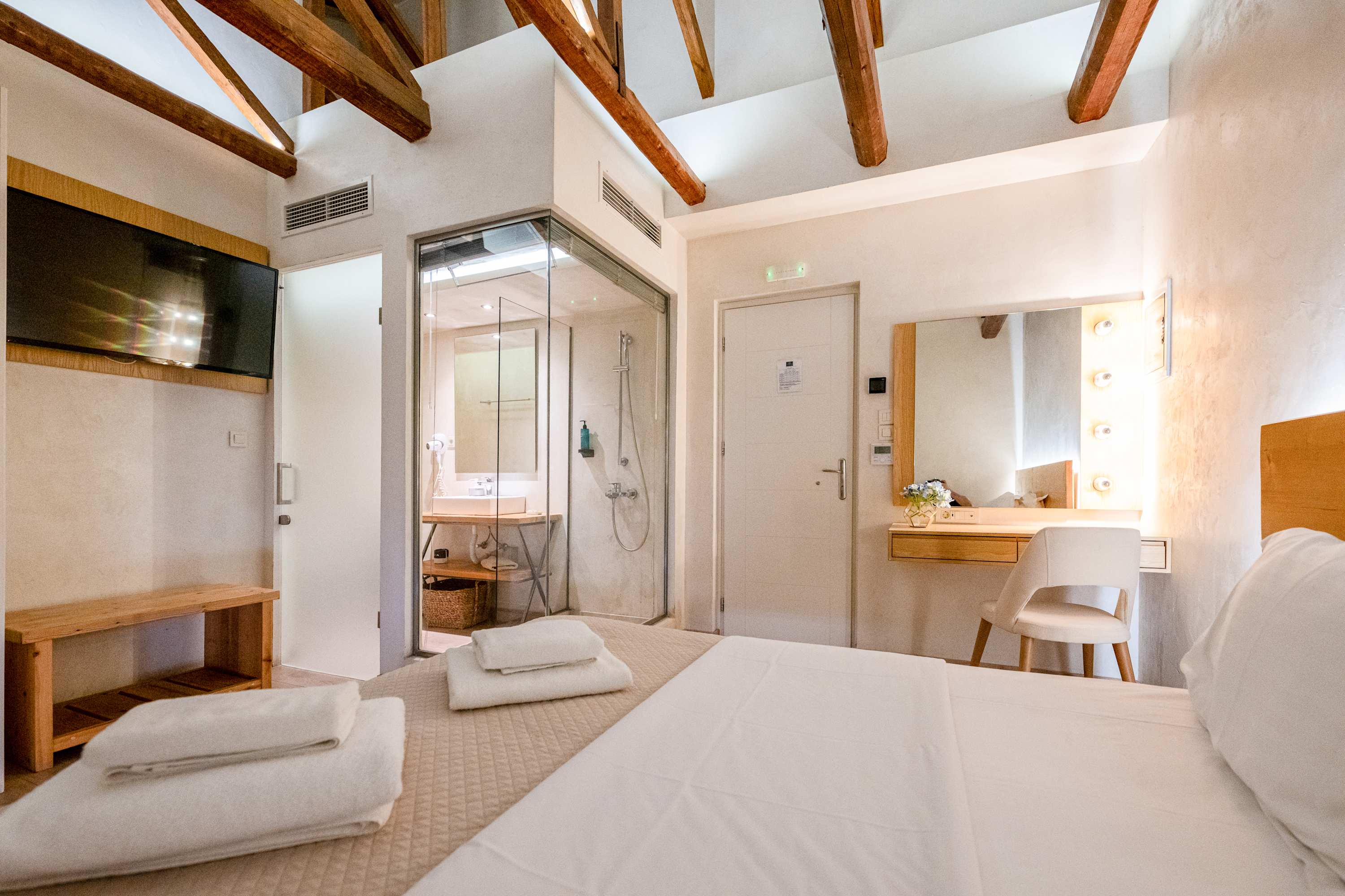 Panellinion Hotel - Double Room by the Port — Kalamata, Messinia — vacation rental