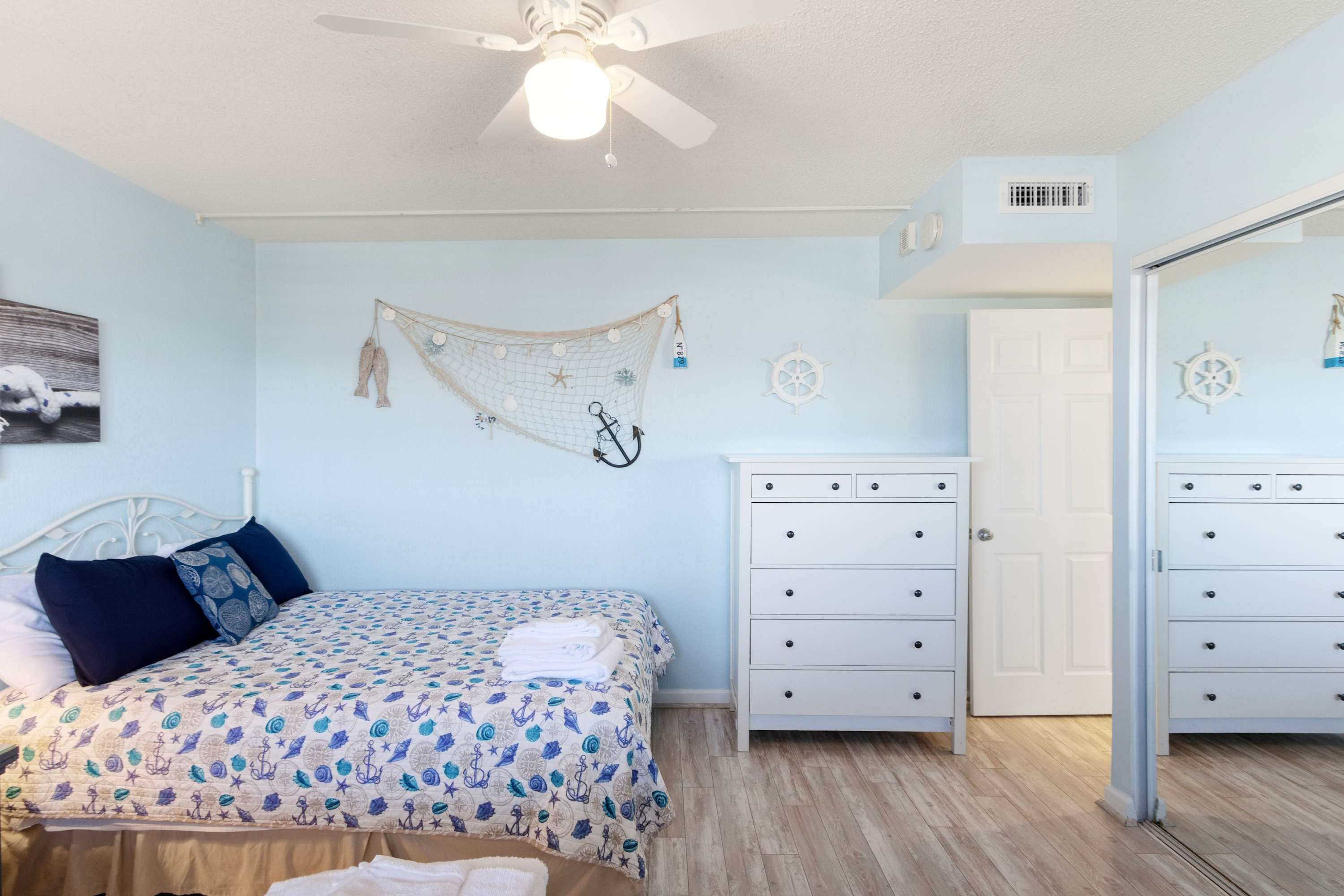 Golden Sands 1407