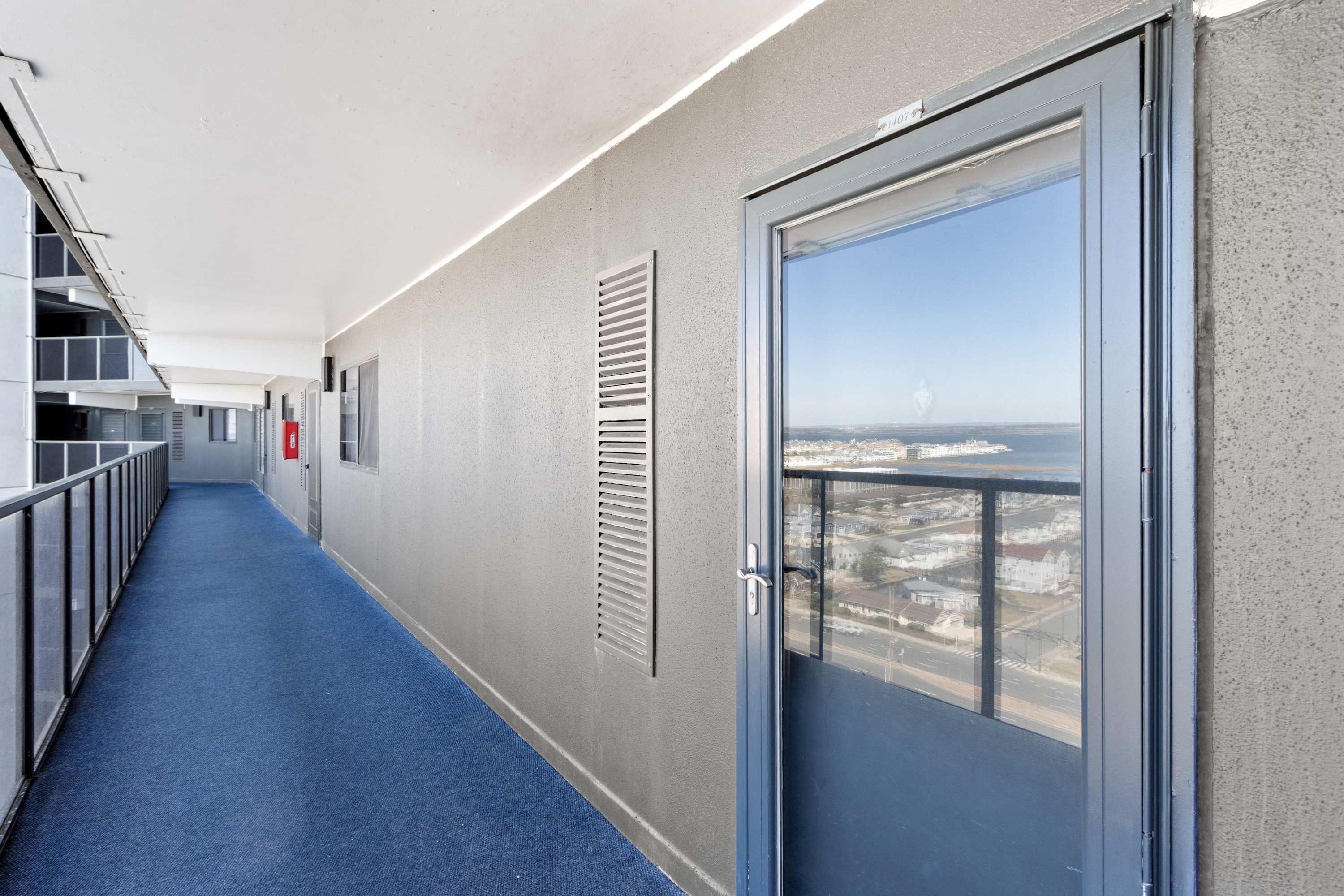 Golden Sands 1407