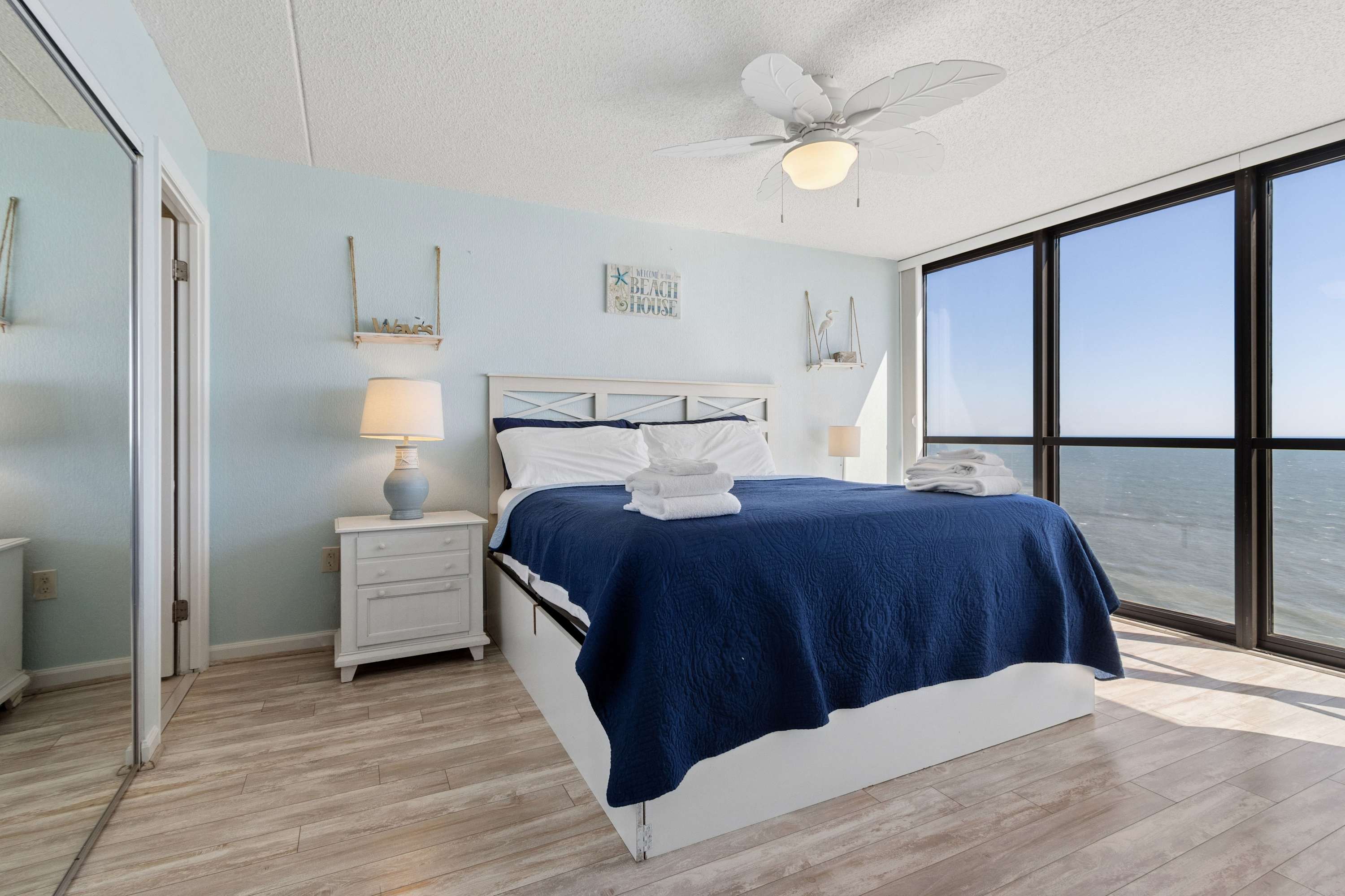 Golden Sands 1407