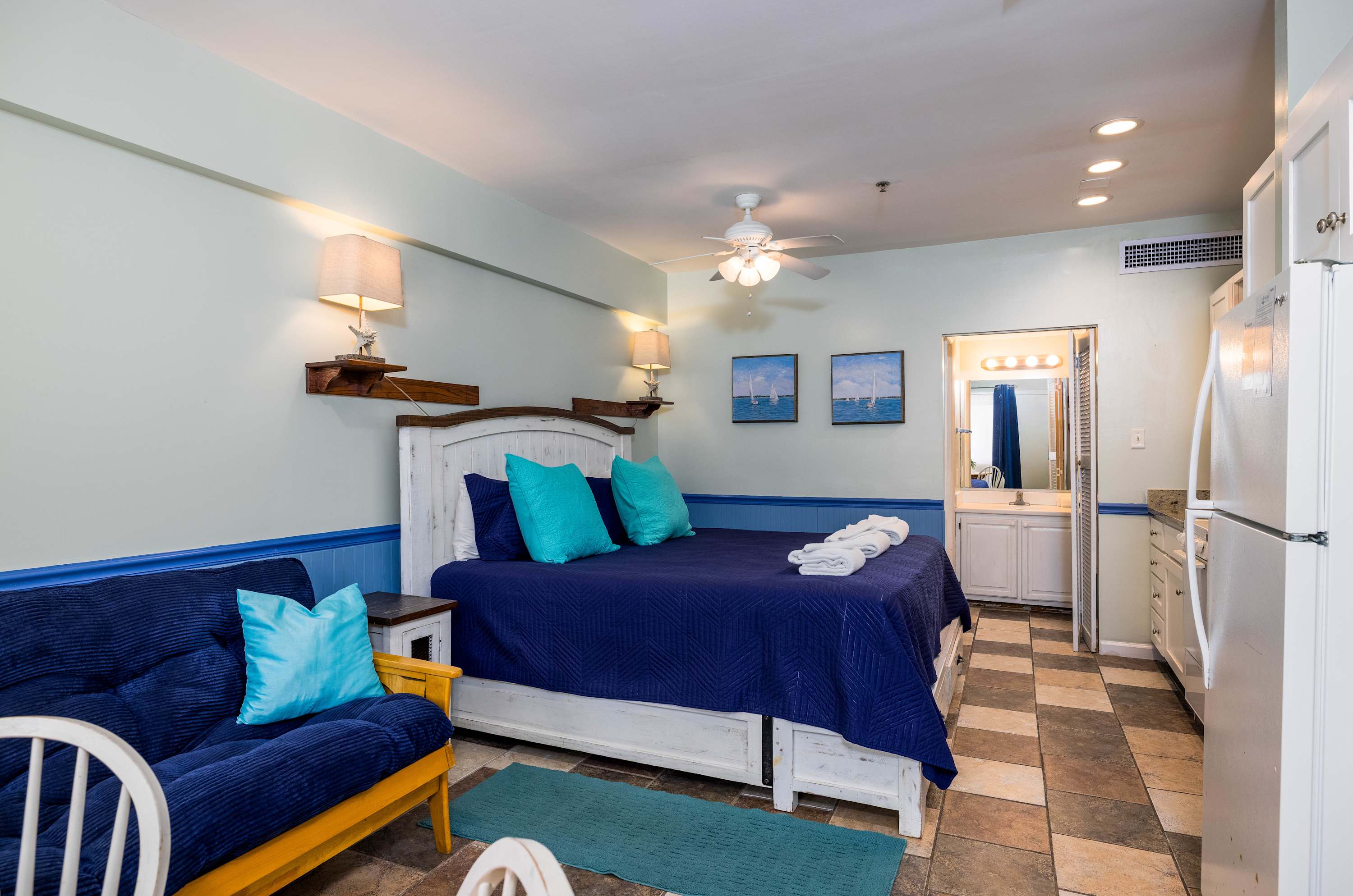 504 Sunsuite | Photo 3