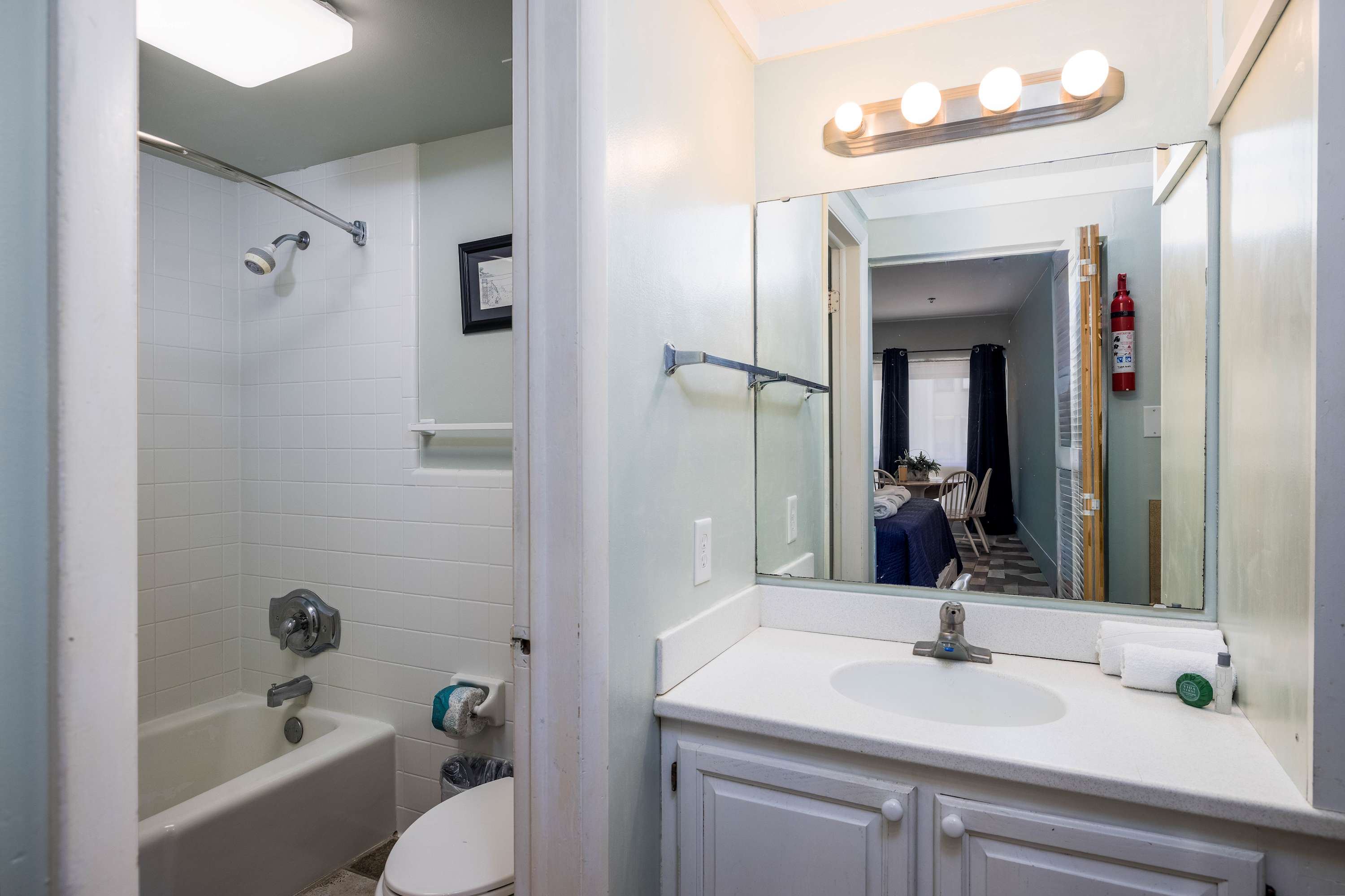 504 Sunsuite | Photo 11