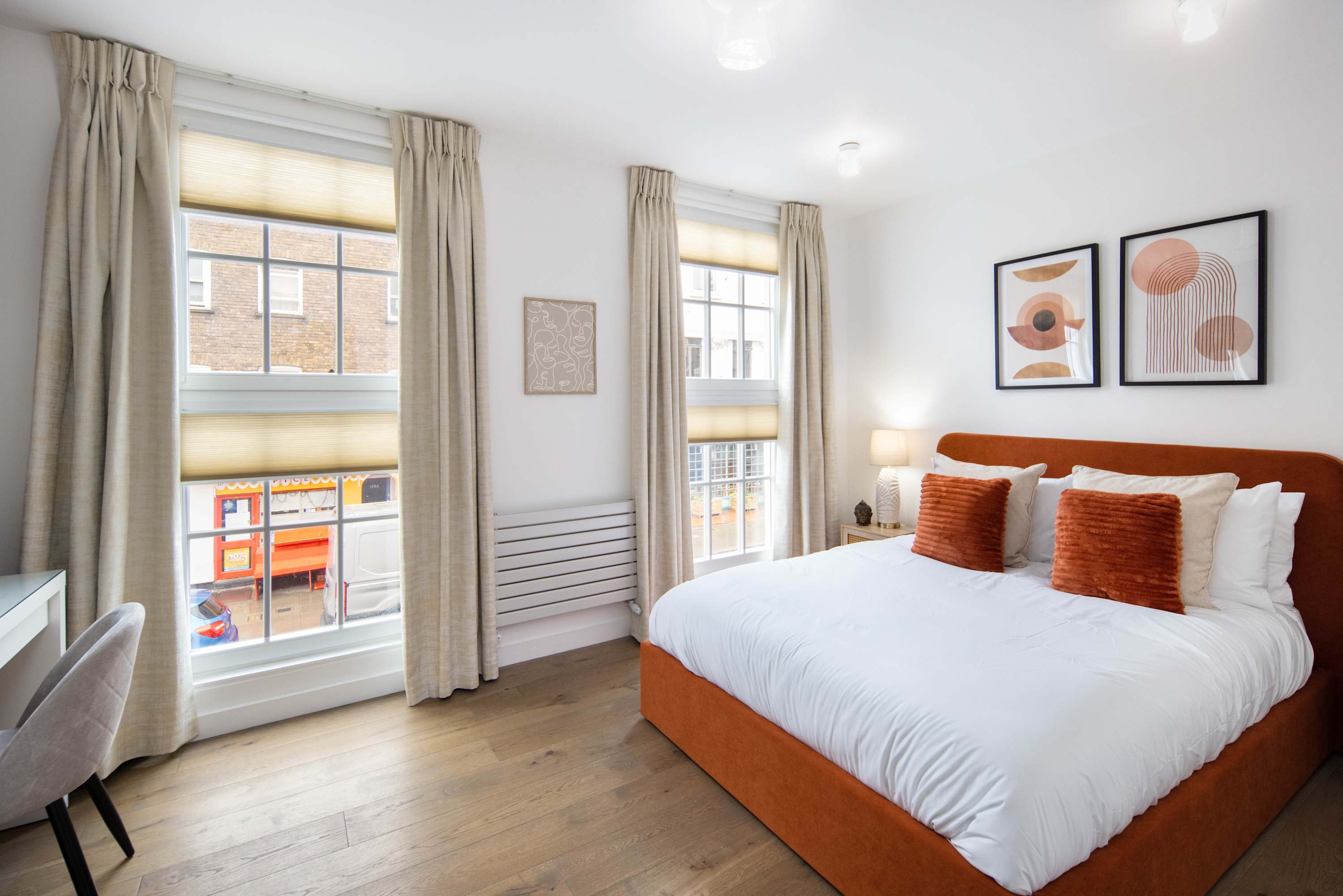 1 Min Walk to Euston Station | Modern Townhouse