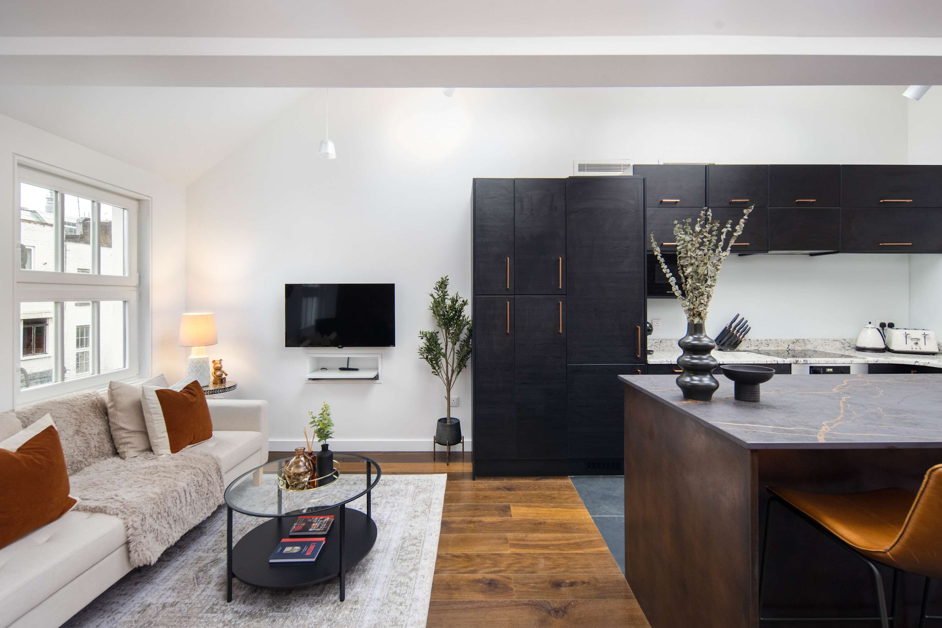 1 Min Walk to Euston Station | Modern Townhouse - Foto 9