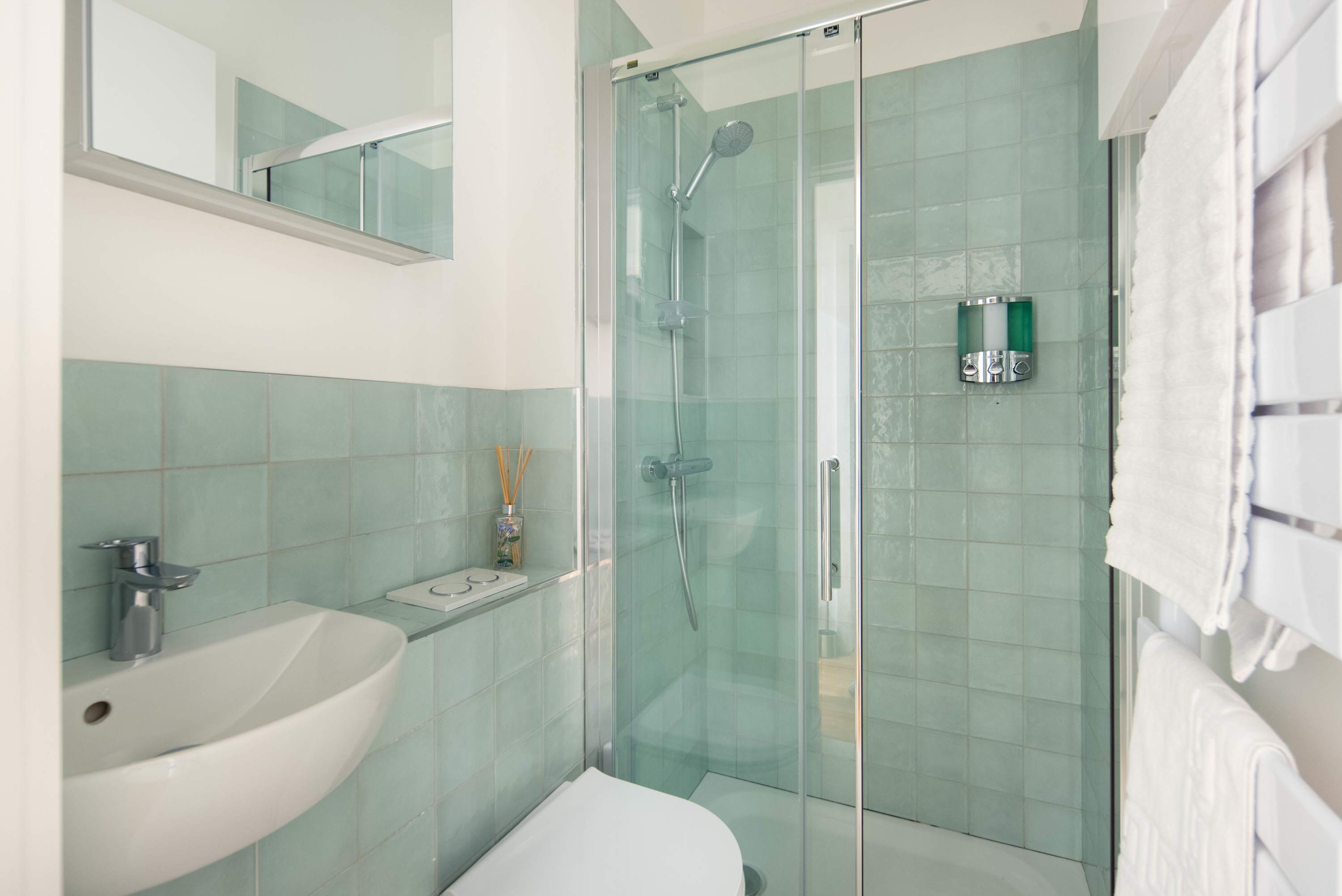 1 Min Walk to Euston Station | Modern Townhouse - Foto 33