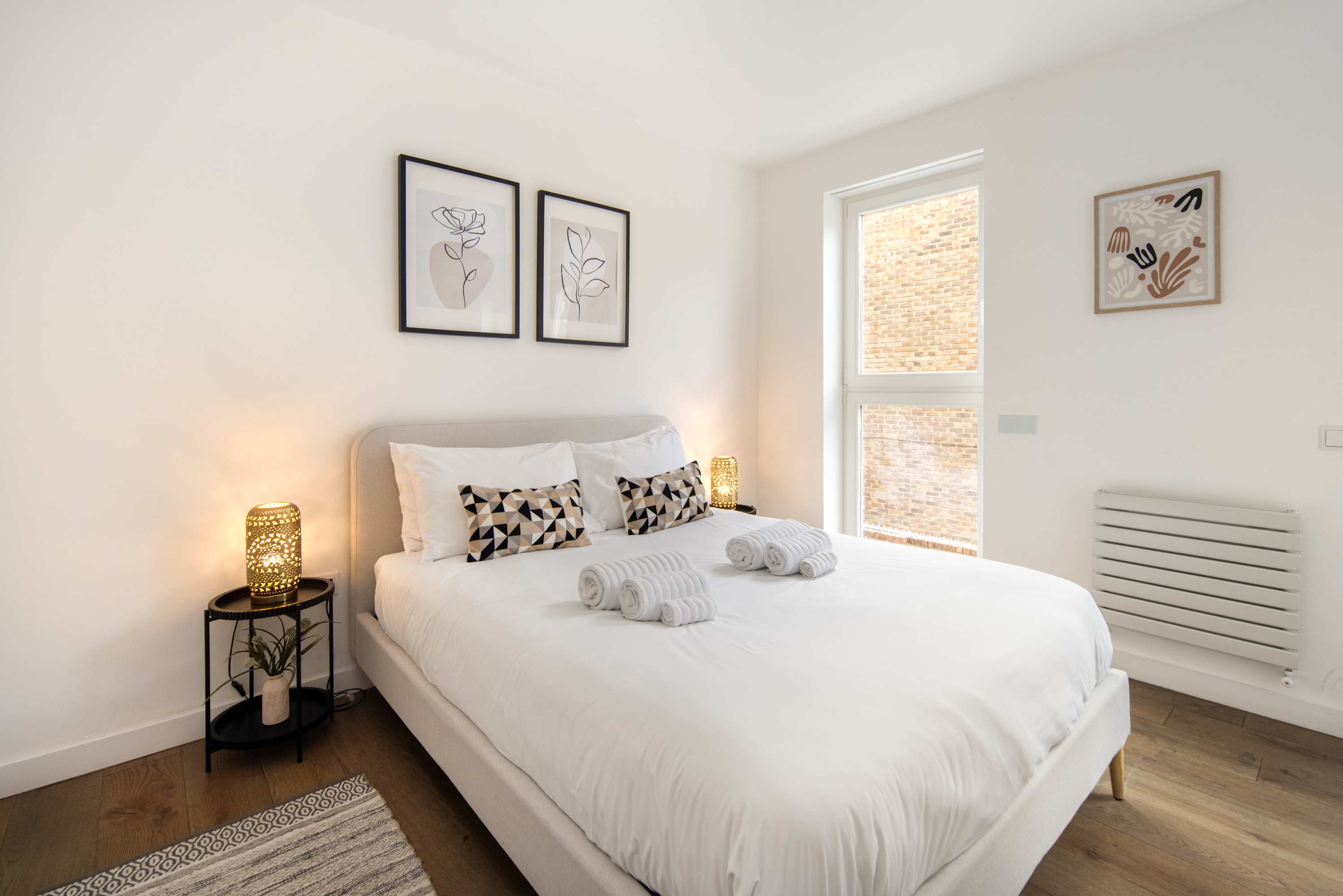 1 Min Walk to Euston Station | Luxury Townhouse