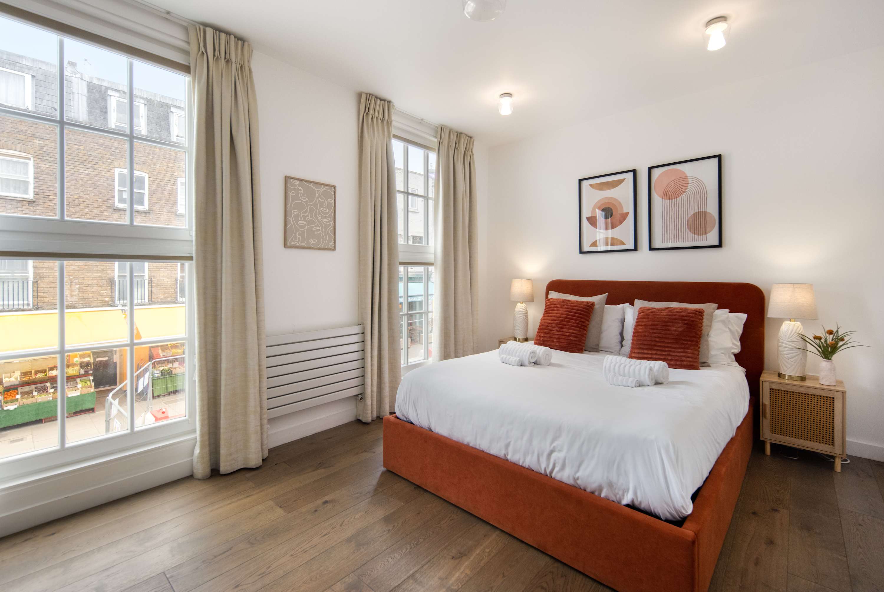 1 Min Walk to Euston Station | Luxury Townhouse