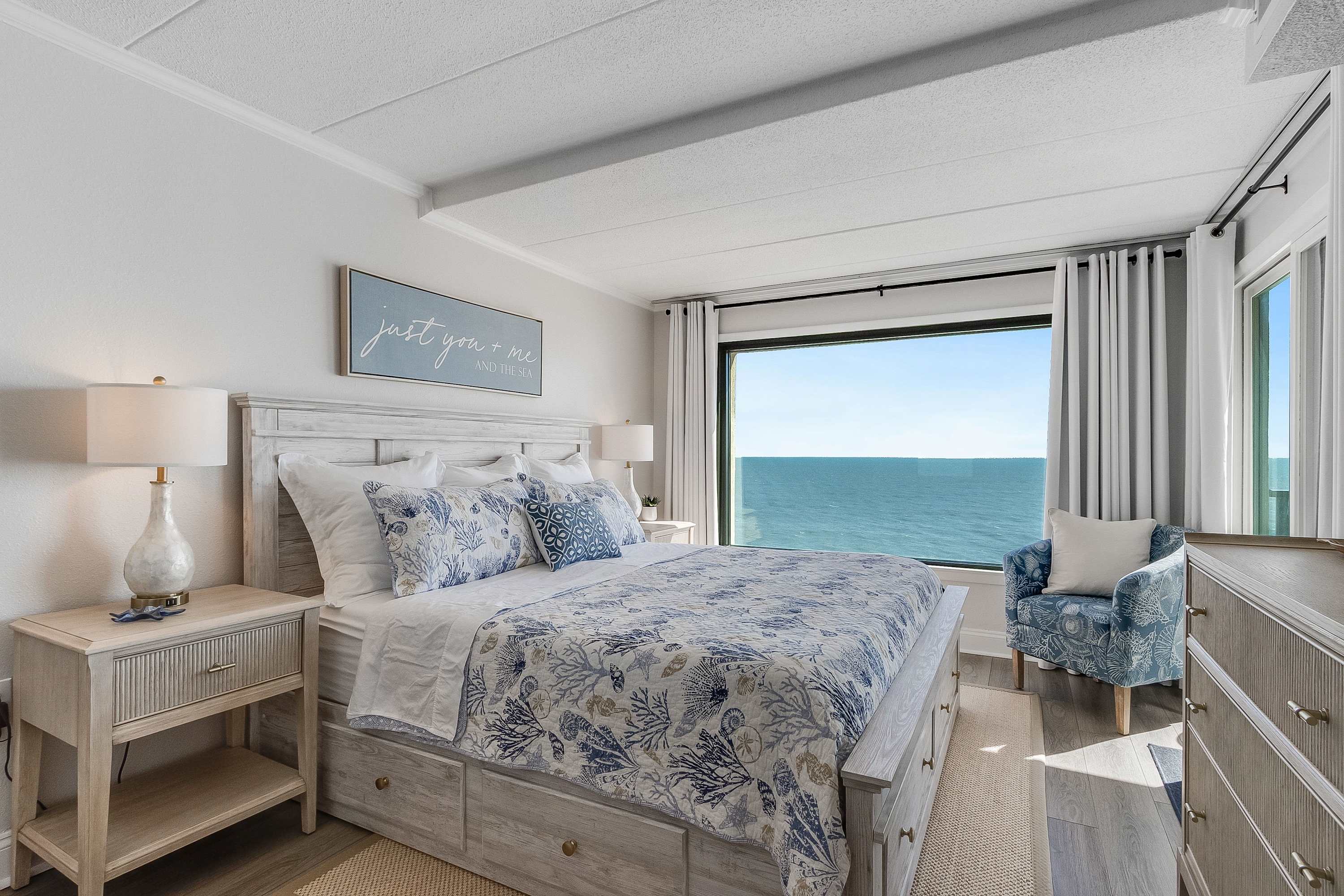 Marigot Beach 711, Ocean Front 2 bedroom