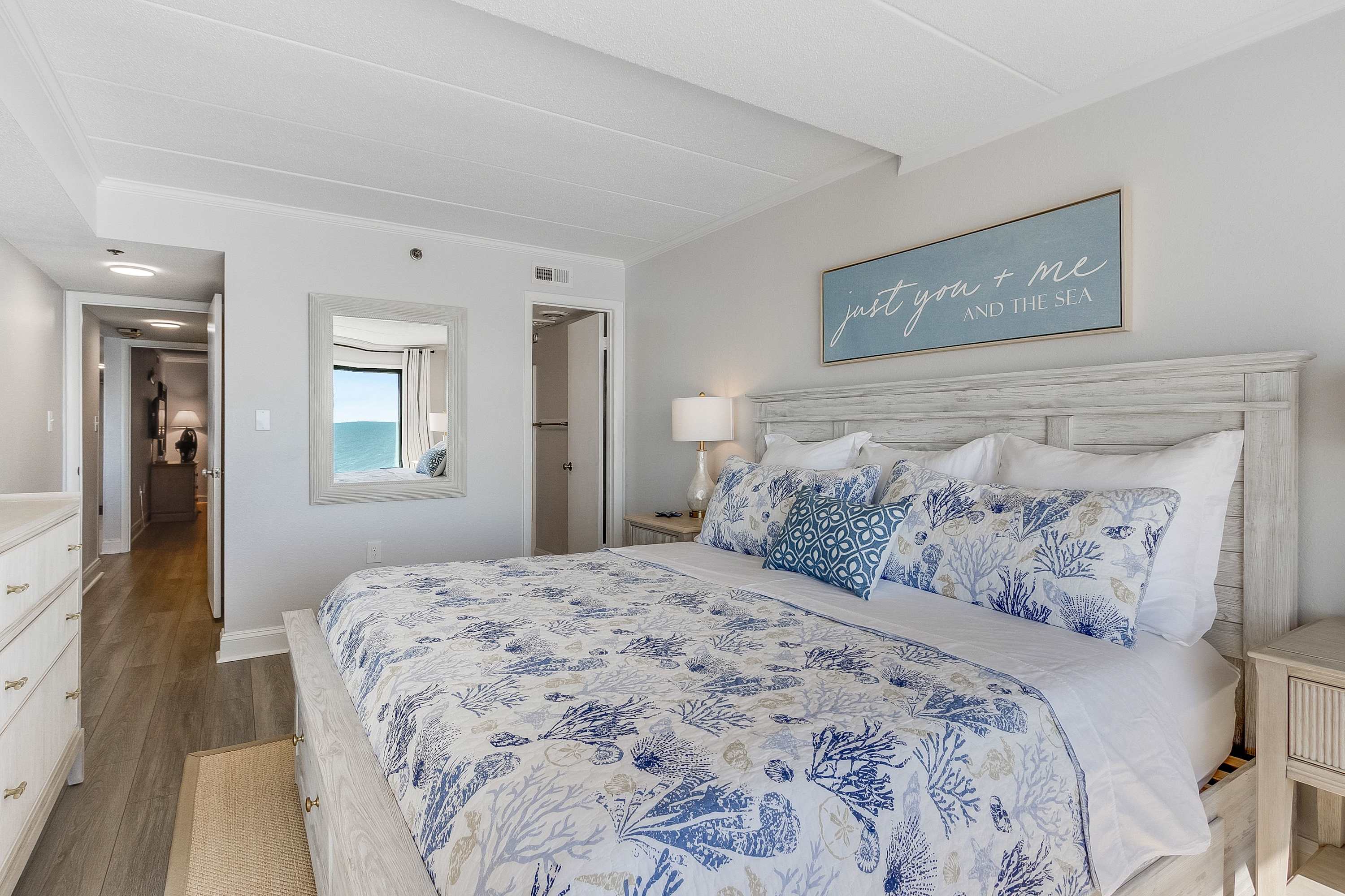Marigot Beach 711, Ocean Front 2 bedroom
