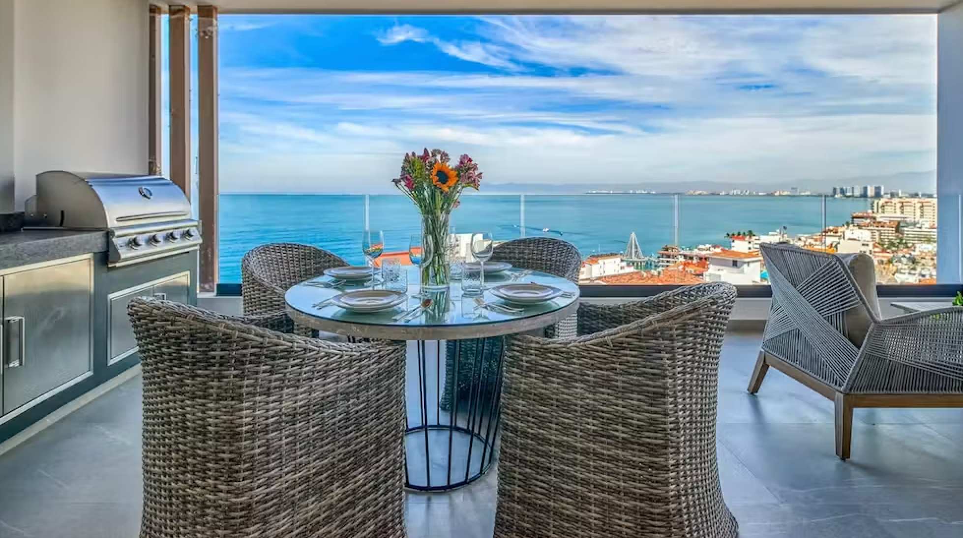 Las Verandas | Ocean View · Rooftop Infinity Pool