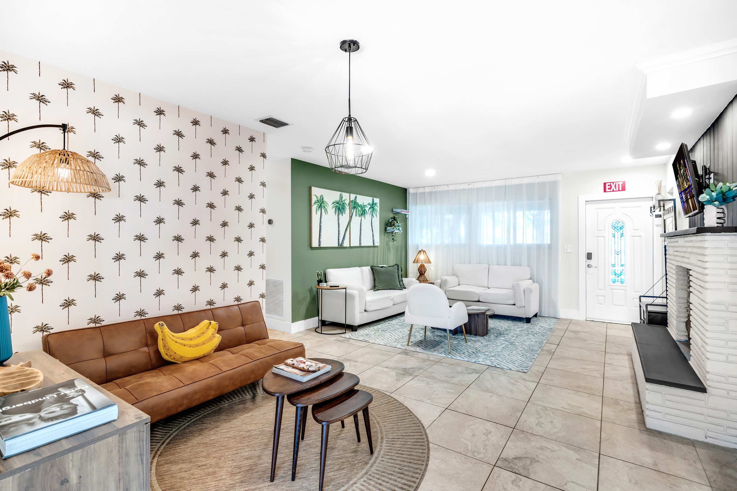 Make Memories at Sunny House With Pool