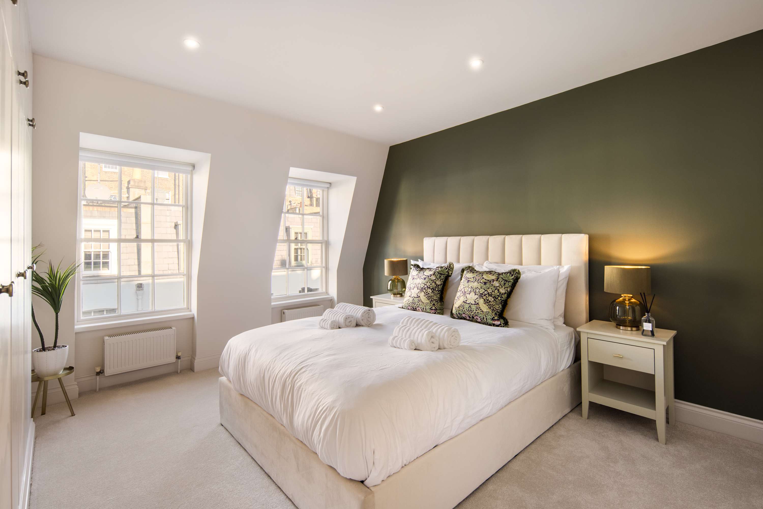 10 Mins Walk to Harrods | Belgravia Mews House