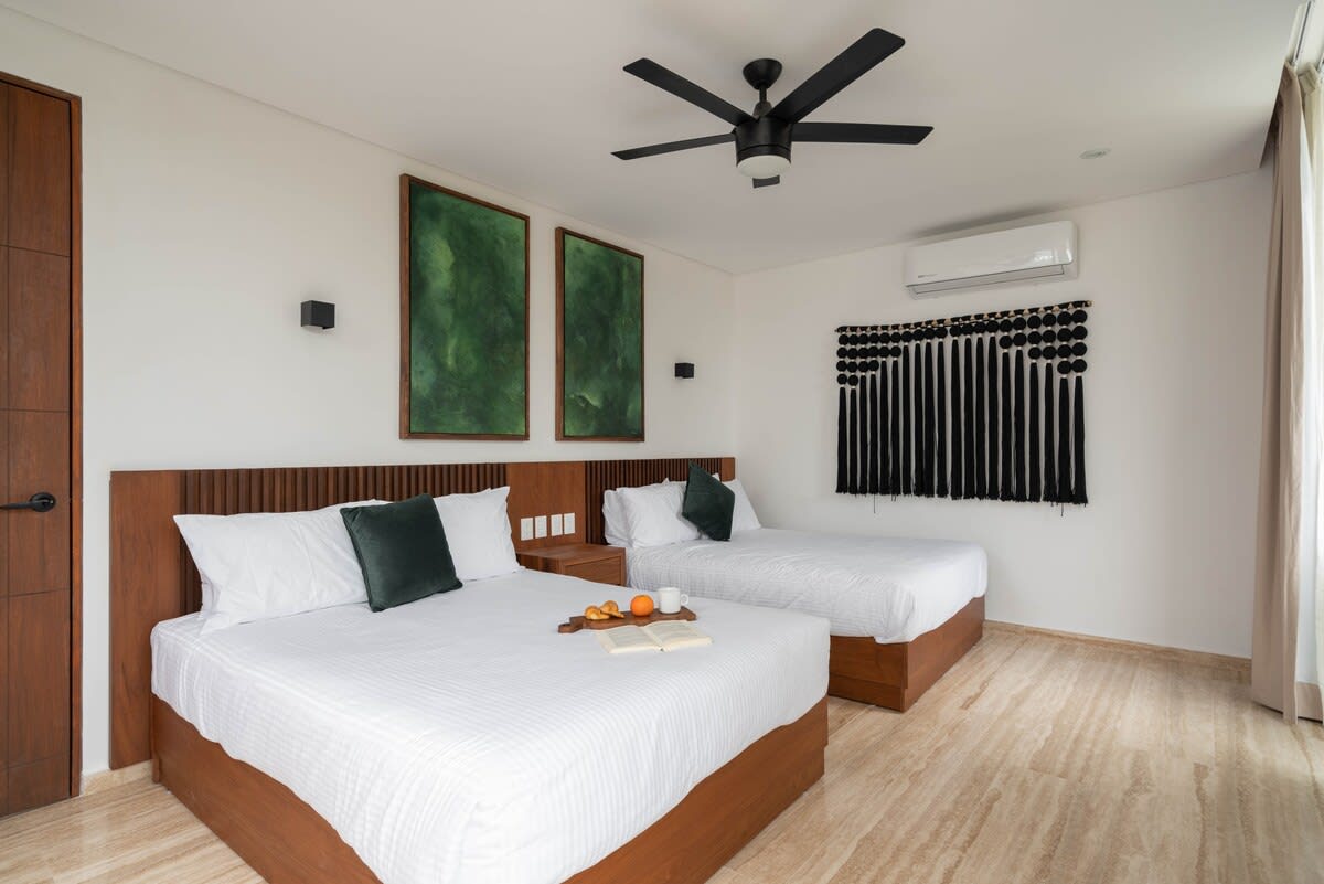 Bedroom #8
First floor
House #2
Air conditioner, fan, smart tv