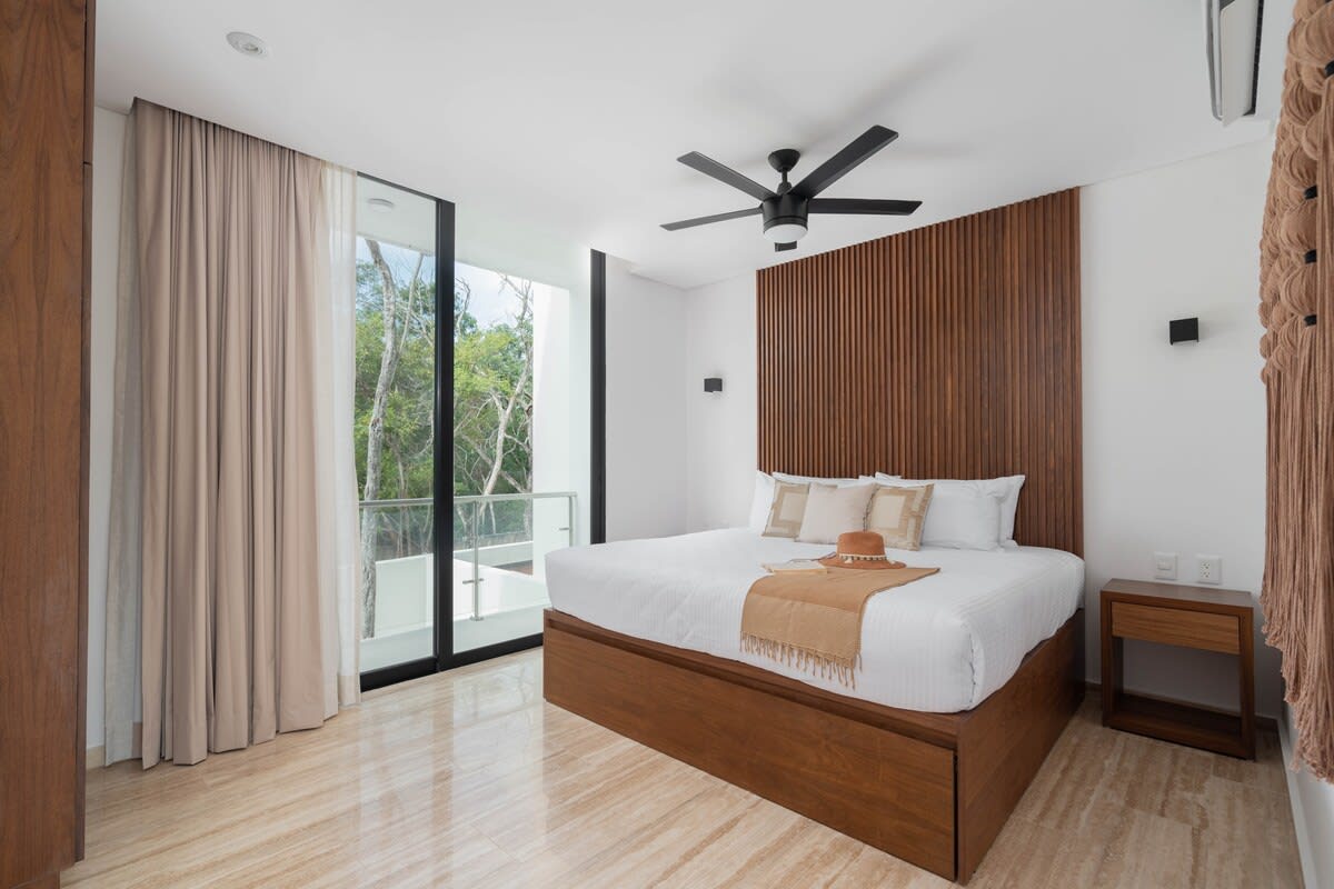 Bedroom #7
First floor
House #2
Air conditioner, fan, smart tv