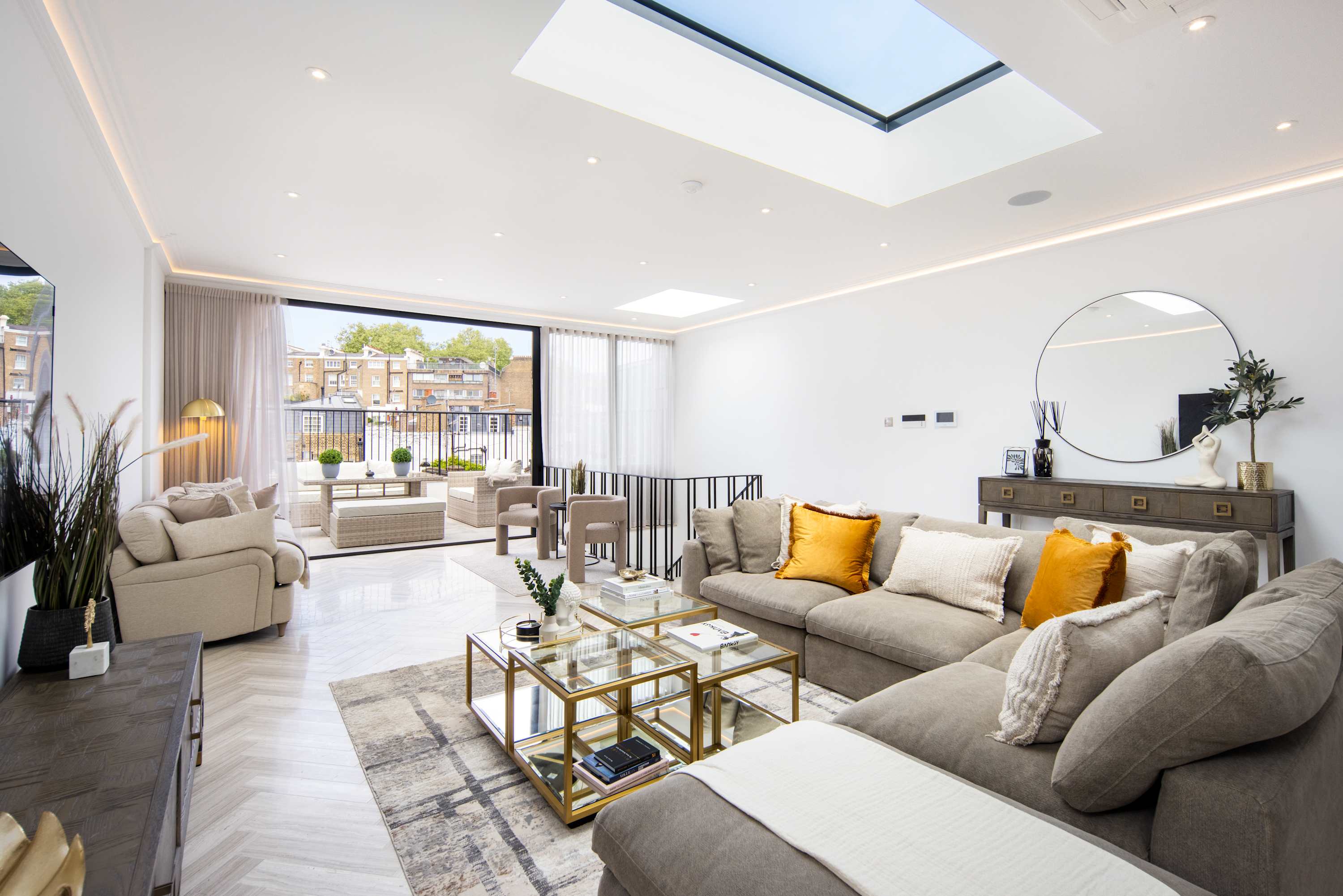 1 Min Walk to Harrods | Knightsbridge Duplex