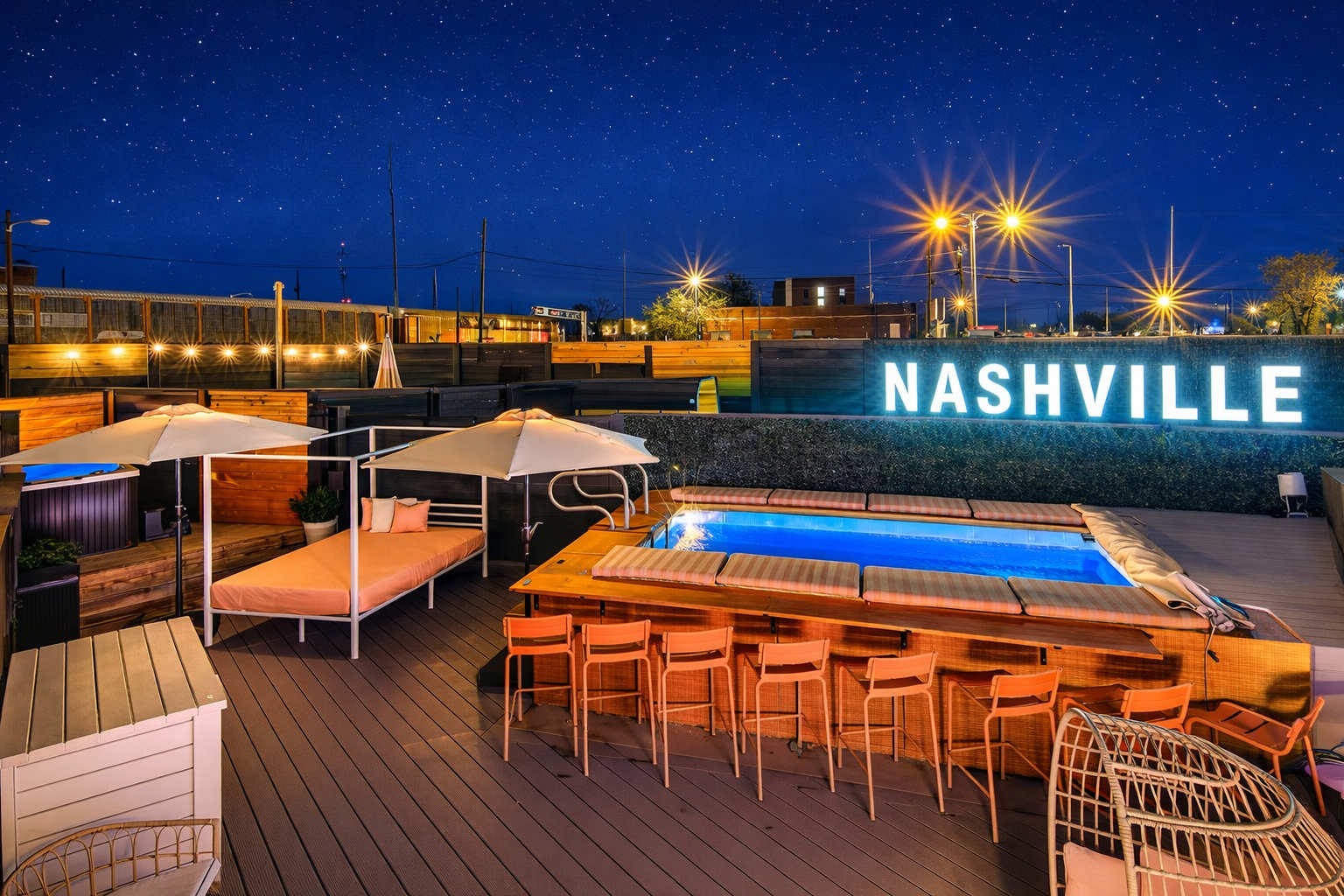 Walk to Broadway • 14 Beds • Pool/Hot Tub • Sauna! — Nashville, TN — vacation rental