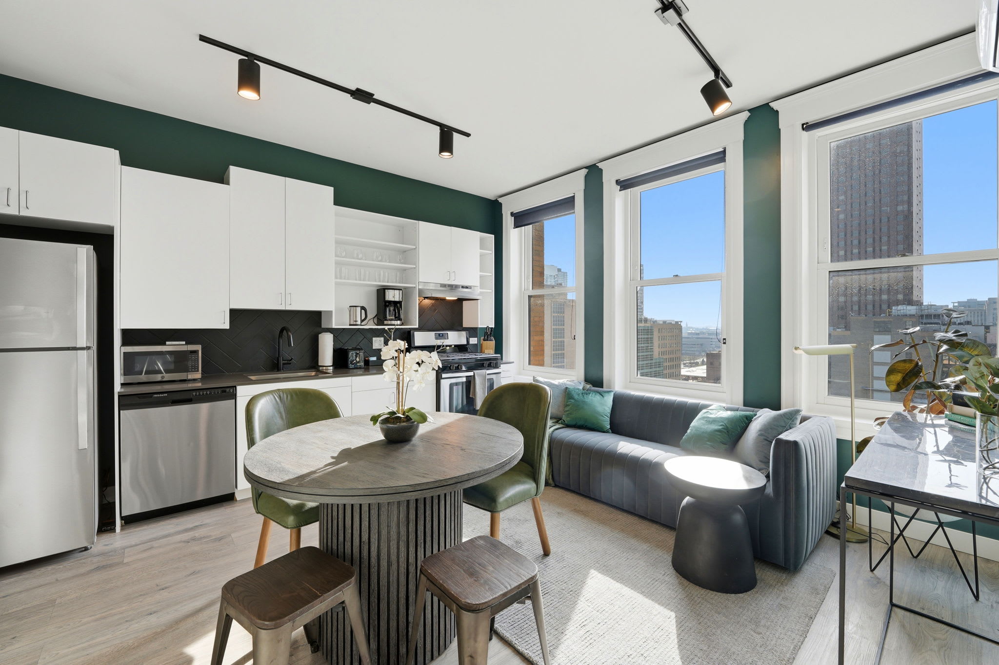 Plymouth Collection: Top Floor with Gym & Rooftop!