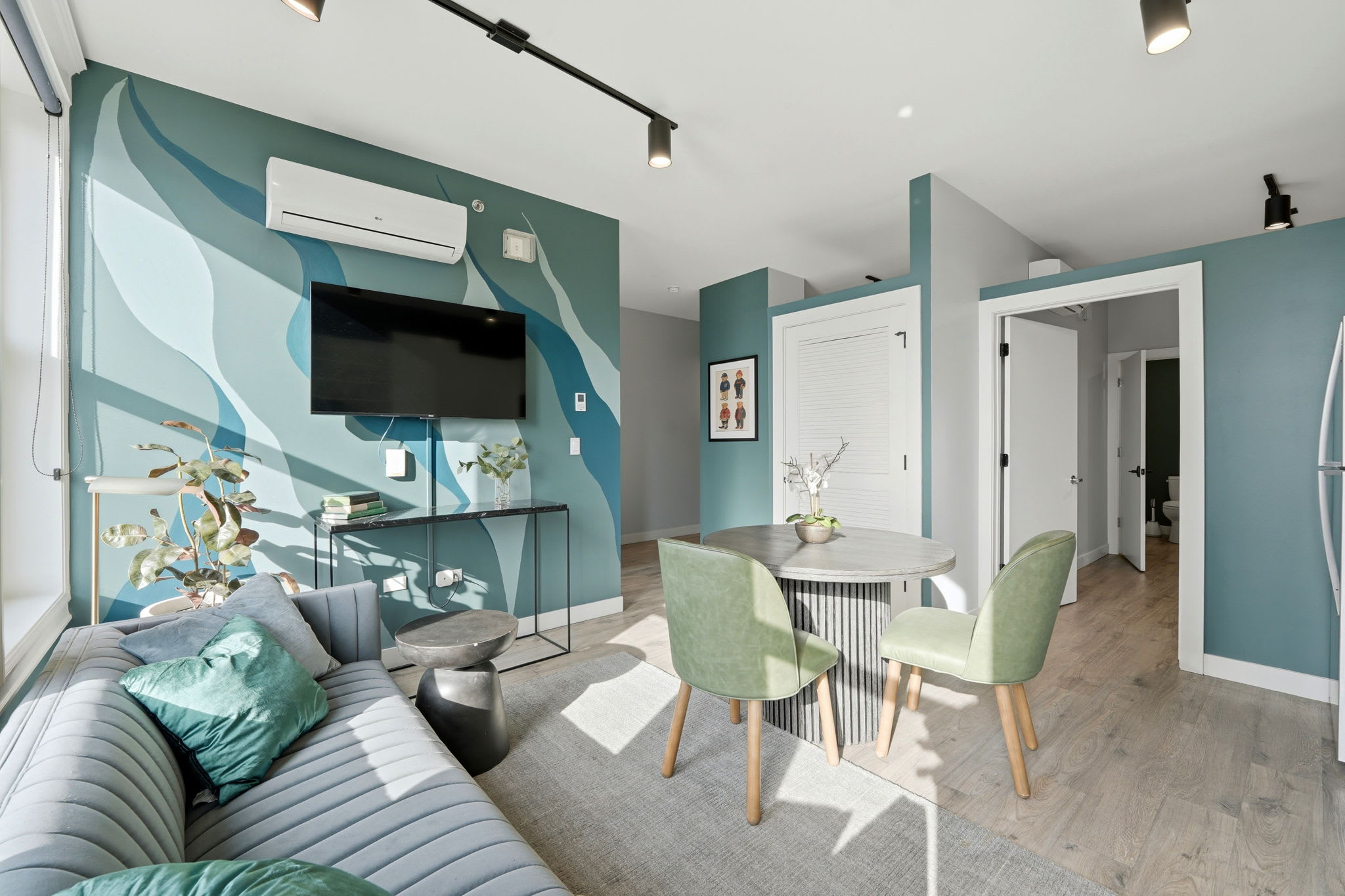 Plymouth Collection: Top Floor with Gym & Rooftop!