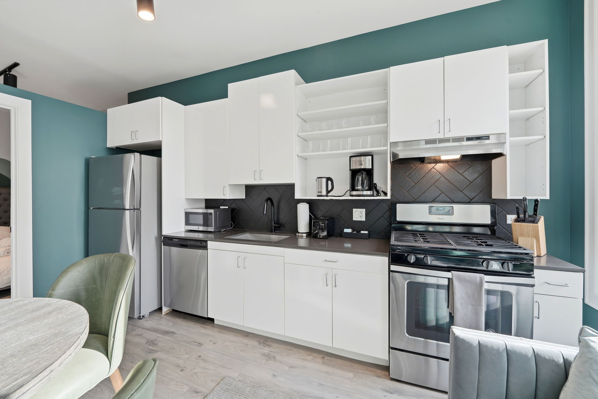 Plymouth Collection: Top Floor with Gym & Rooftop!