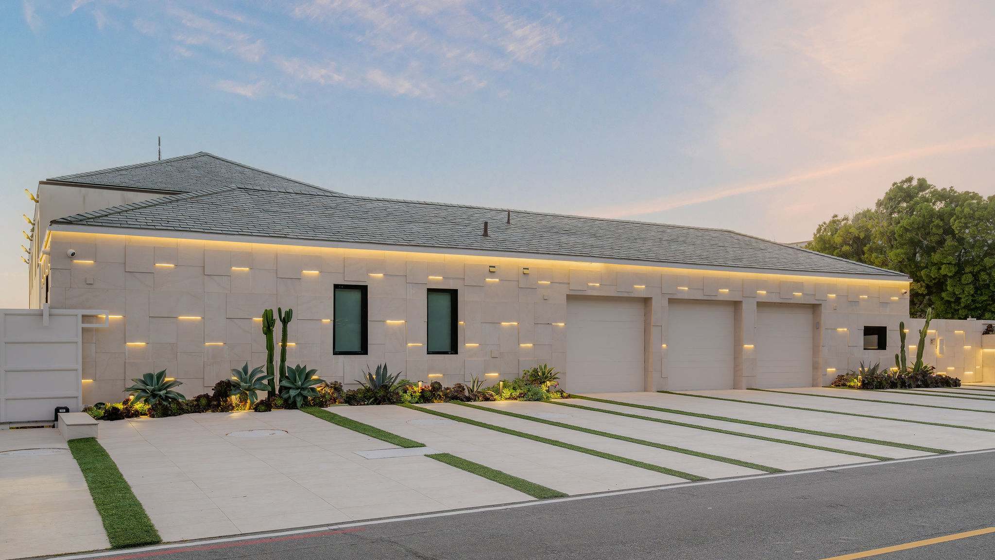 Arrive with ease, with on-site parking that keeps everything simple from the moment you pull in.