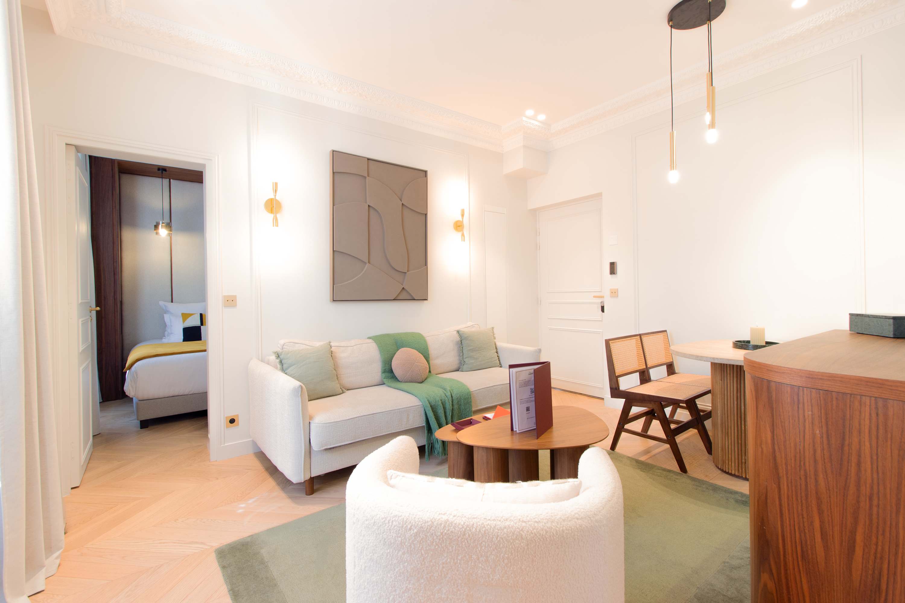A Romantic 1-BR with Services in La Madeleine — Paris, Île-de-France — vacation rental