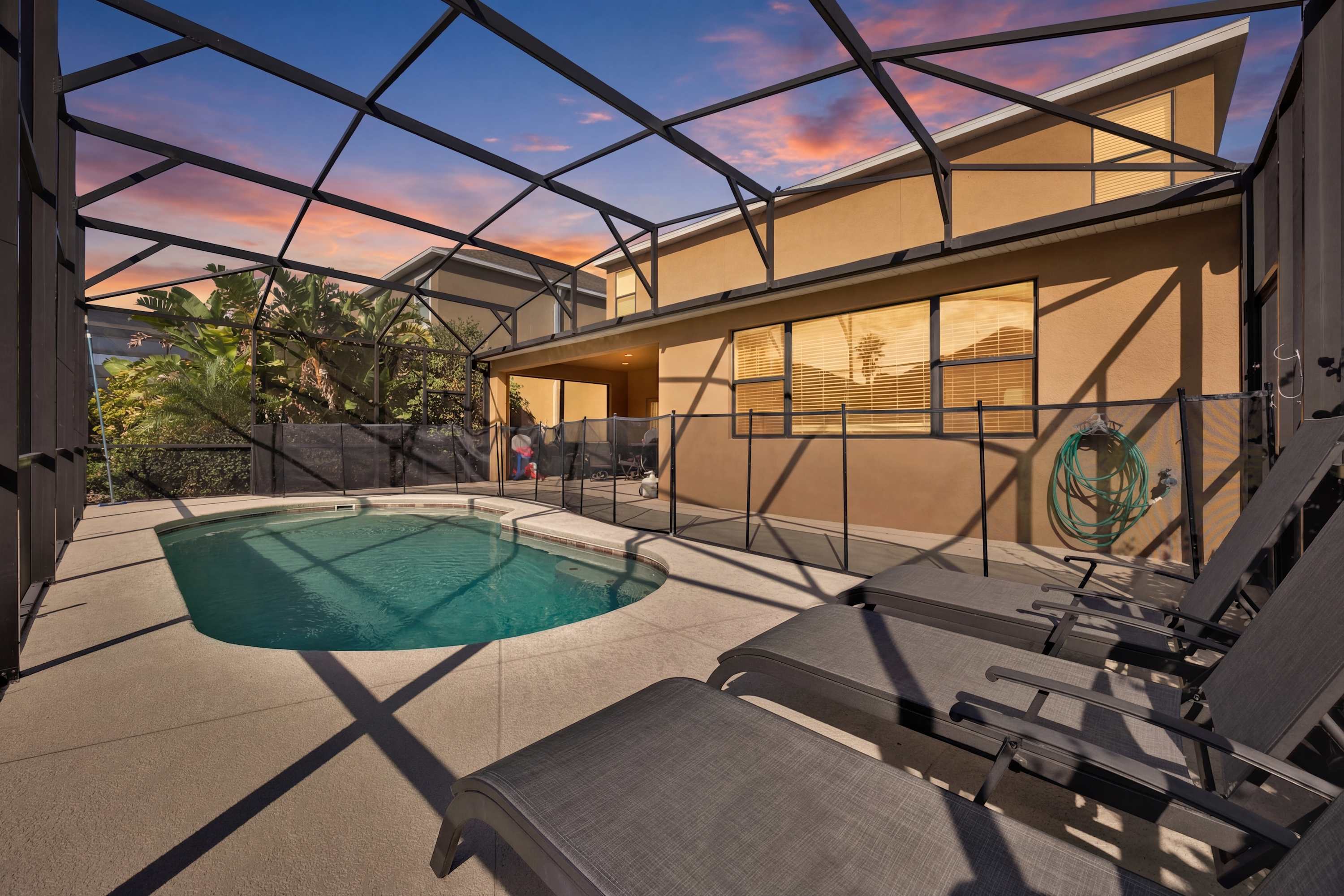 2324 Golf Course Oasis with Pool Heating 