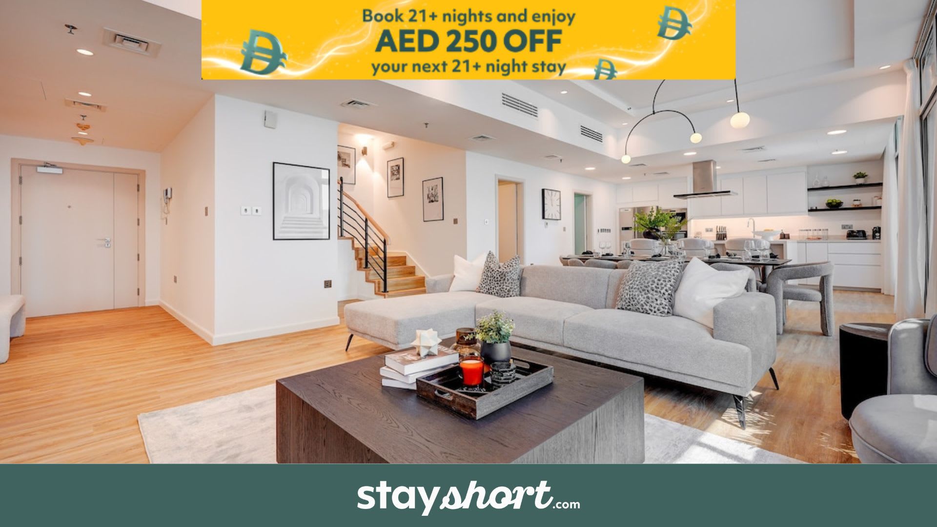 Free housekeeping visits during your stay - StayShort - Sophisticated 4BR Duplex Penthouse with Stunning Sky Views β Dubai Marina, Dubai β vacation rental
