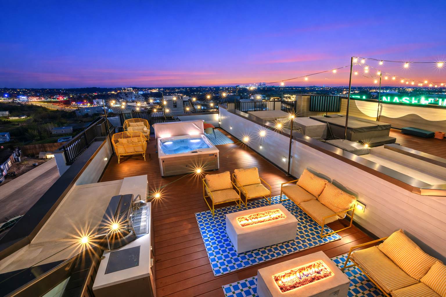 Luxe Pool•Poker Lounge•Hot Tub• 9 bed Fire Pits — Nashville, TN — vacation rental