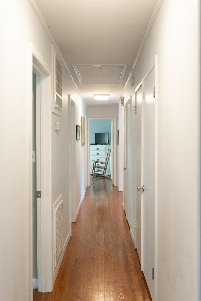 601 Dolphin Road | Photo 8