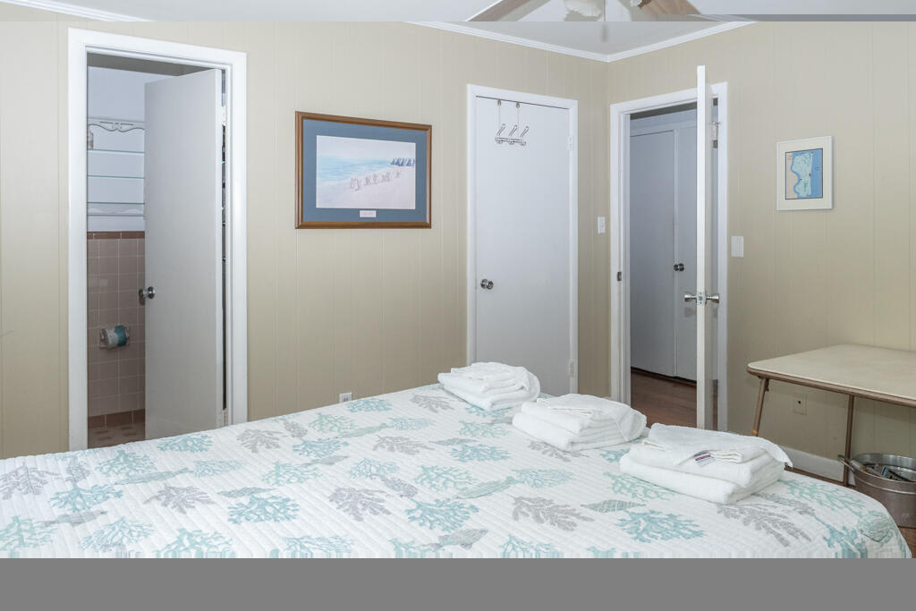 601 Dolphin Road | Photo 10