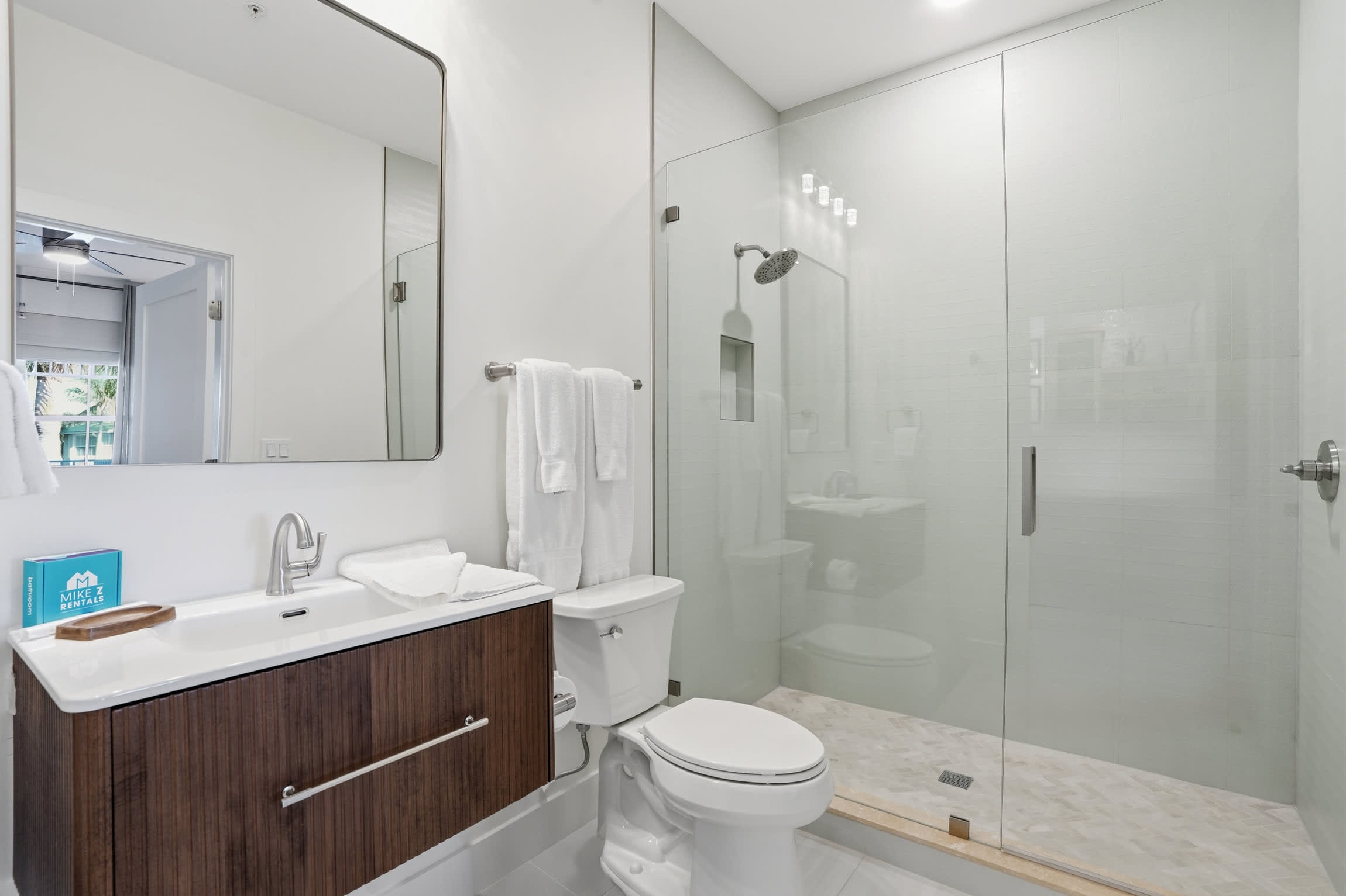 1522 Complete Luxury Golf and Lake View | Photo 26