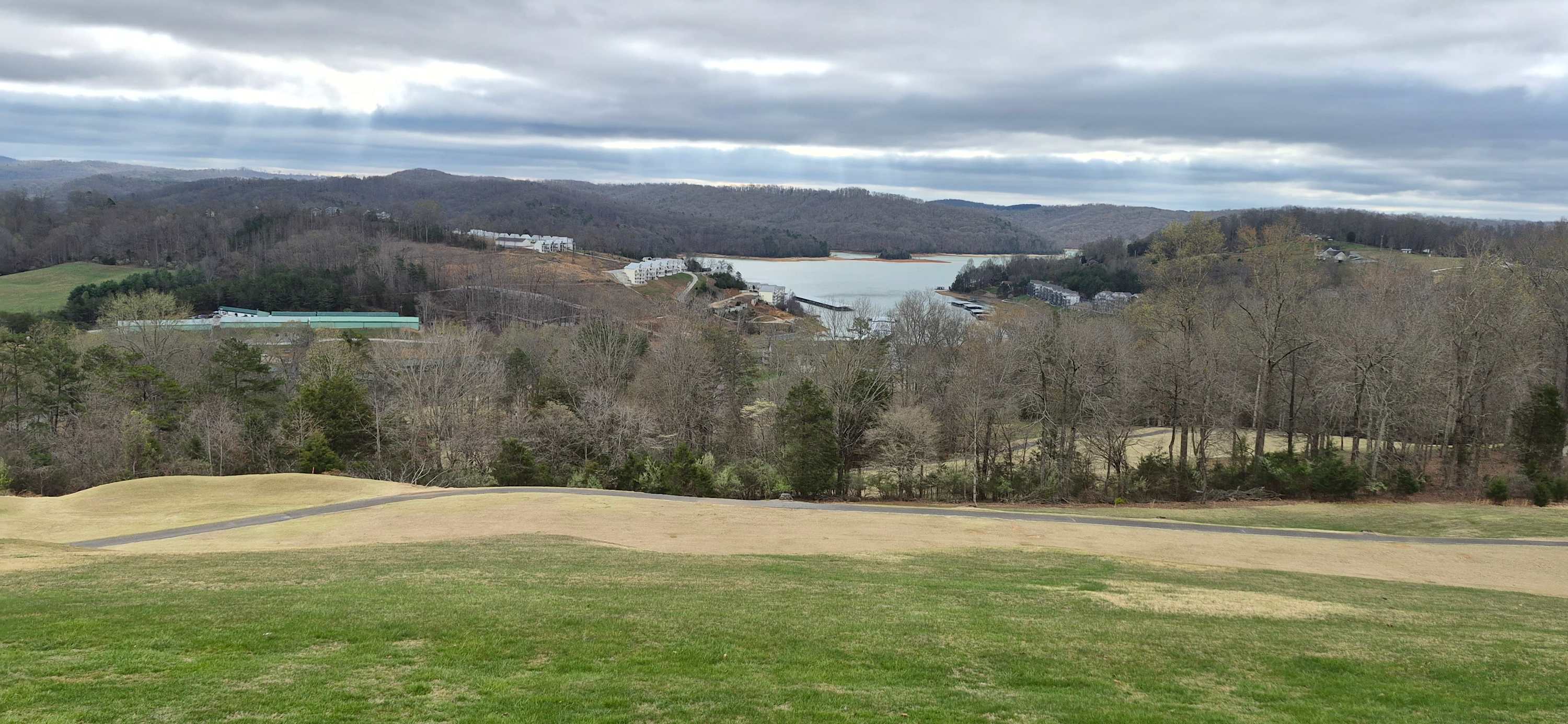 Norris Lake Escape, Tennis and Pickleball Court Access — LaFollette, TN — vacation rental