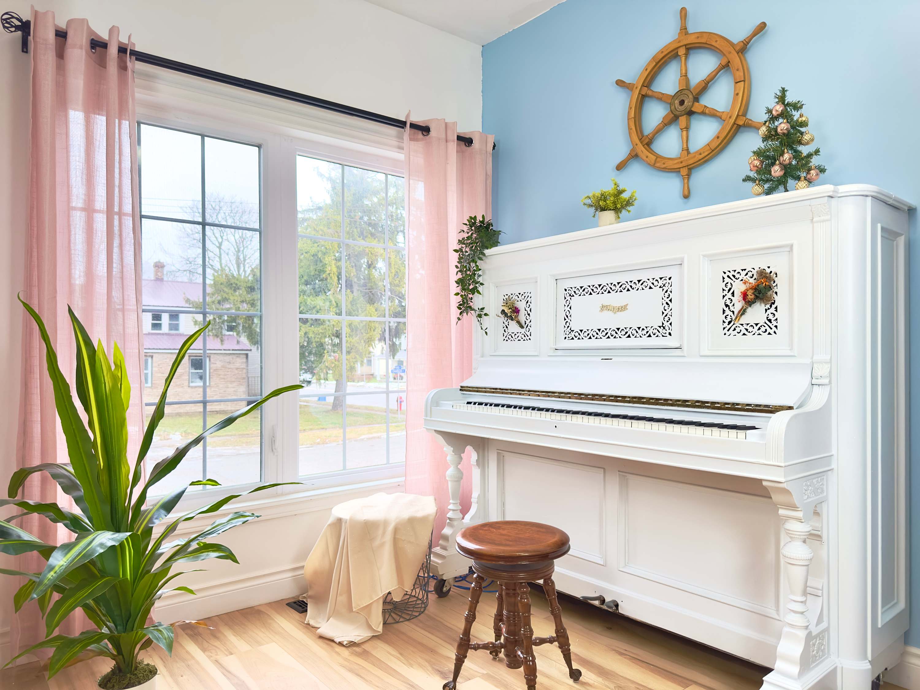 Big Family Suite 2 King Beds Piano Games Sleeps 12 - Port Colborne