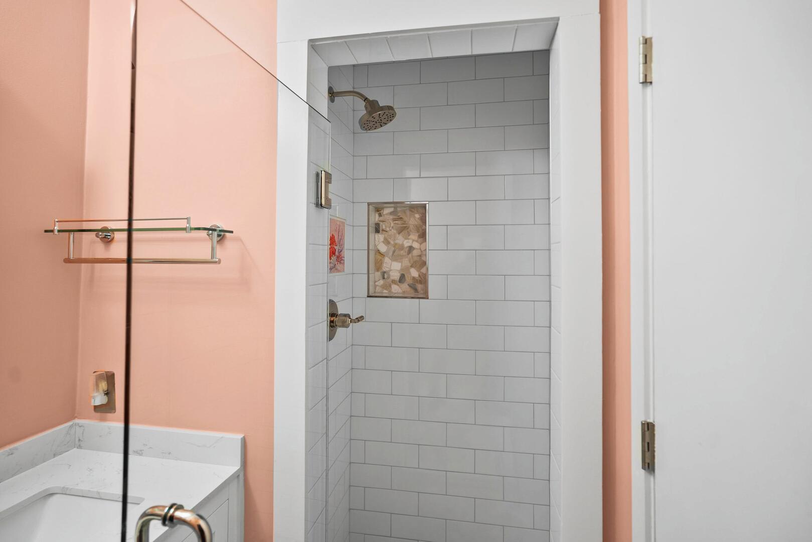 Guest Bedroom 1 Full En Suite Bathroom