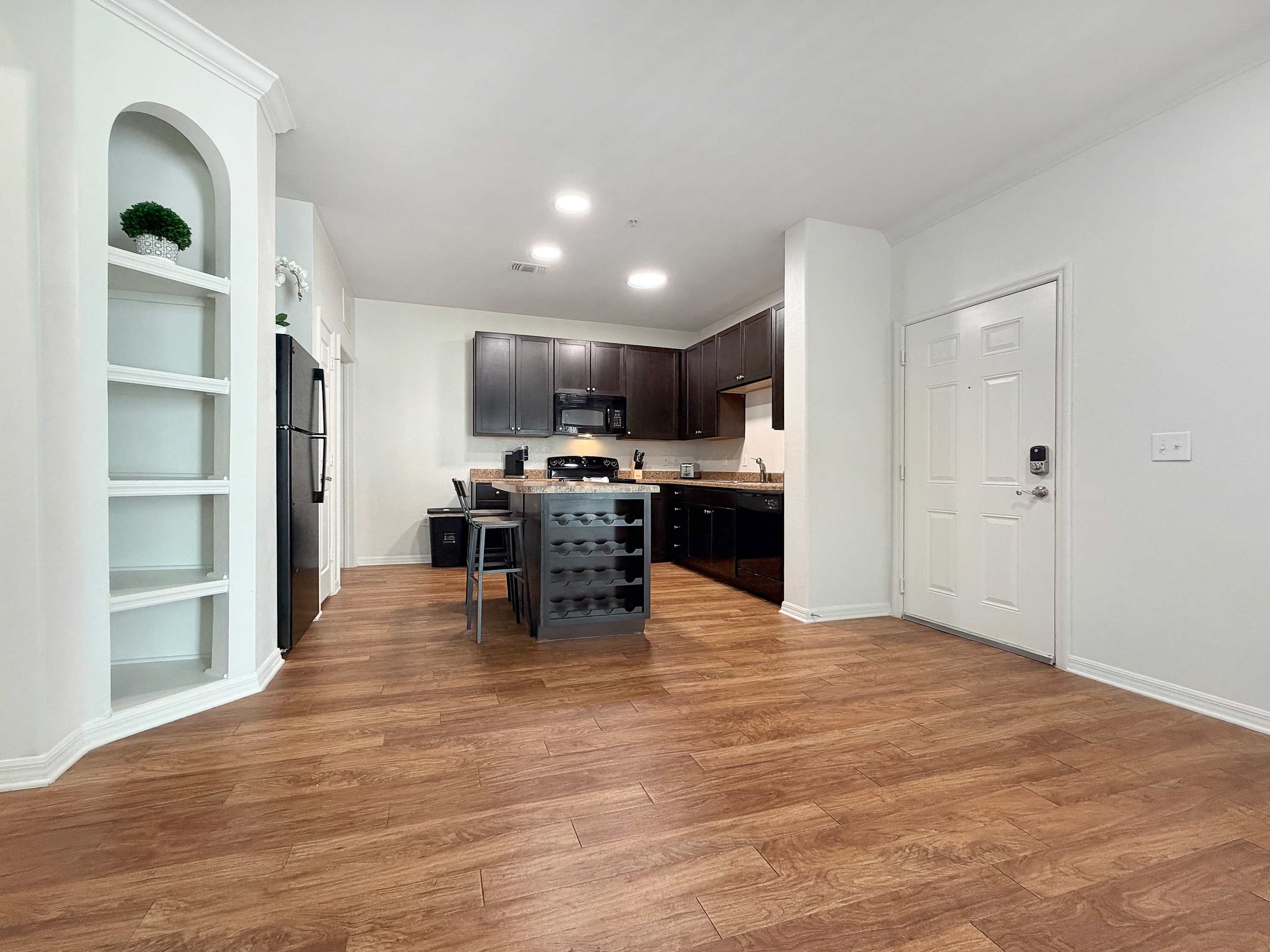 Tranquil 1 BR Apt on 1st Floor, Prime North Tampa Area