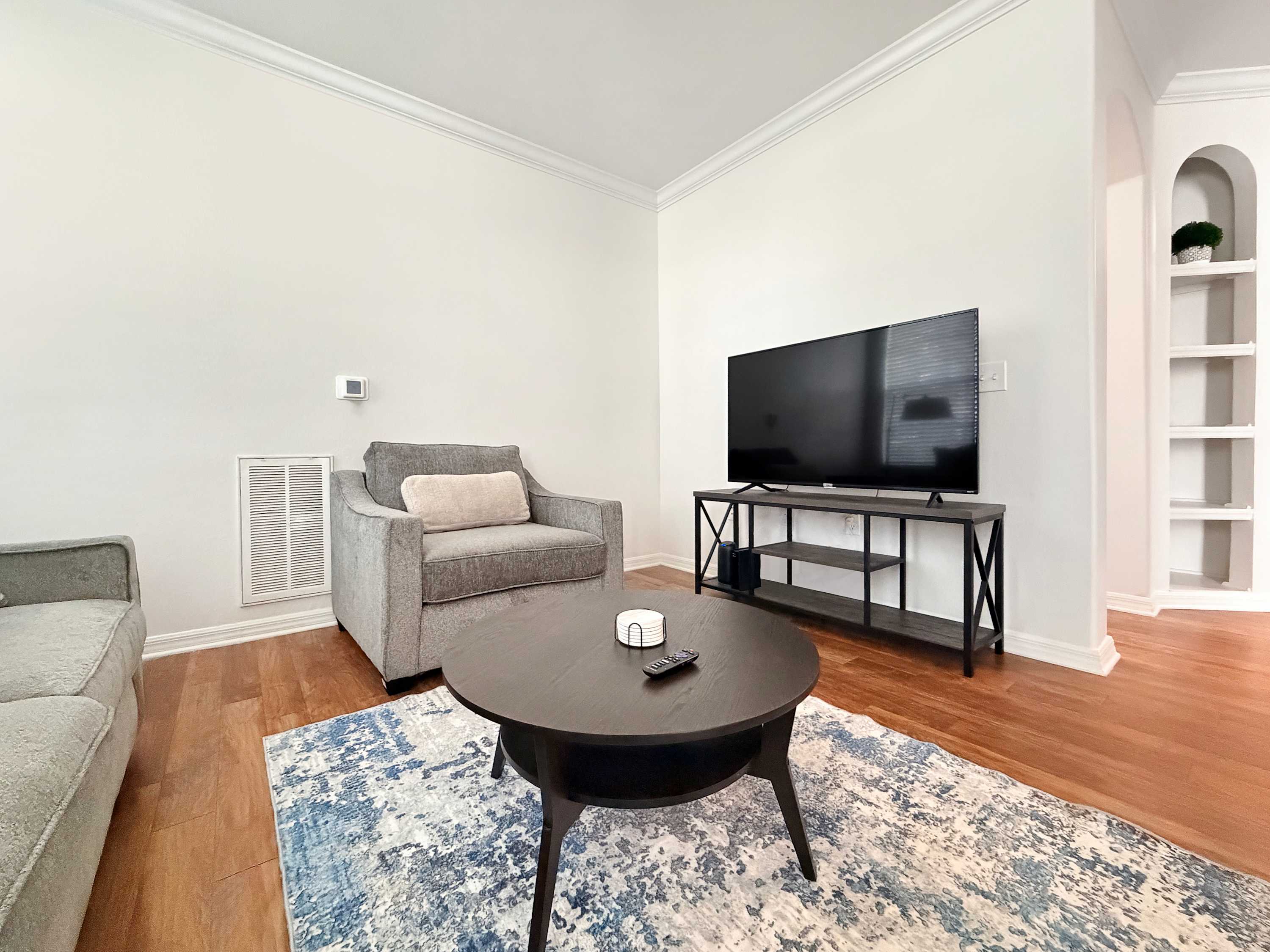 Tranquil 1 BR Apt on 1st Floor, Prime North Tampa Area
