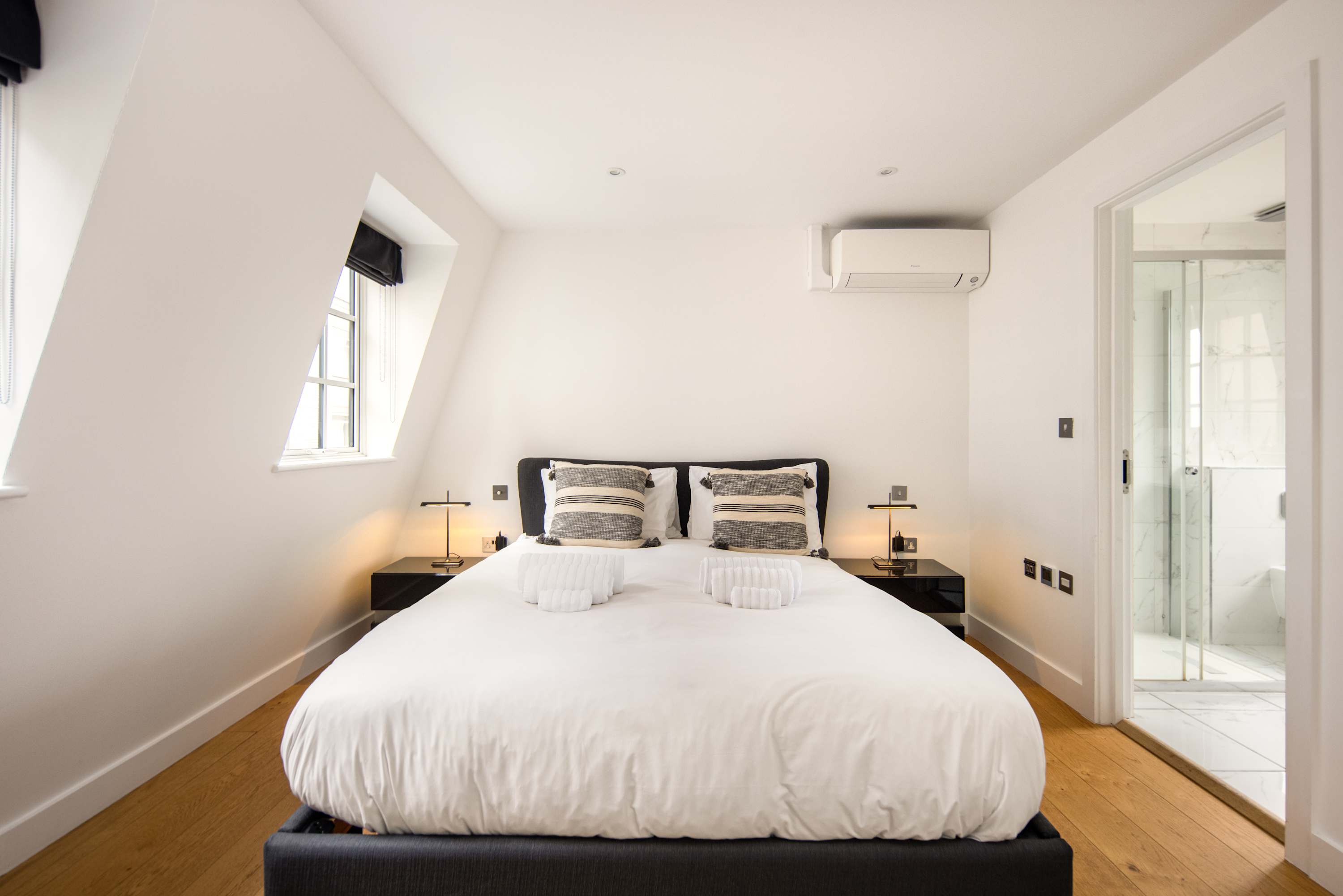 5 Mins Walk to Bond Street | Marylebone Townhouse