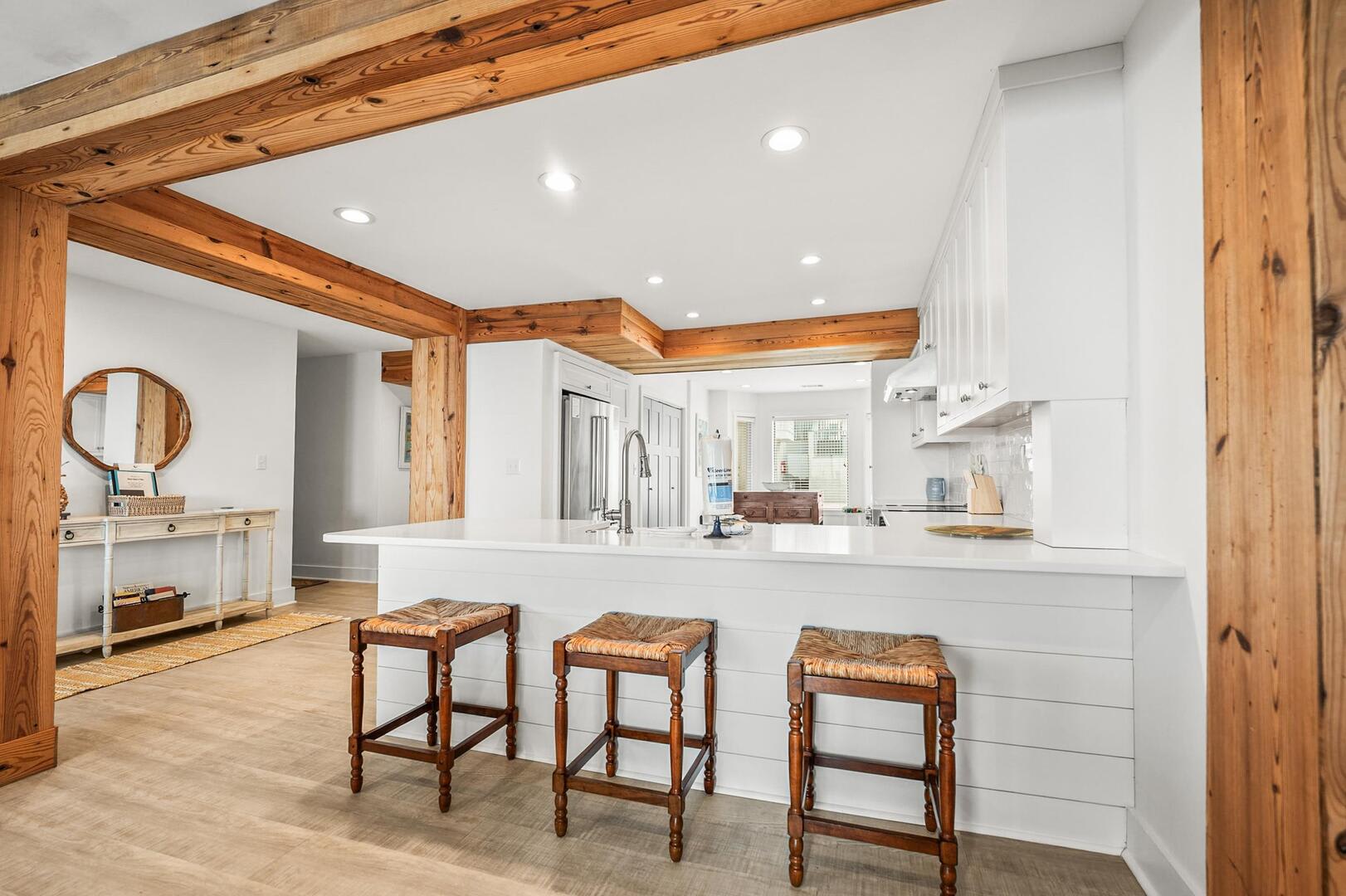 Island Bar In Dining Area