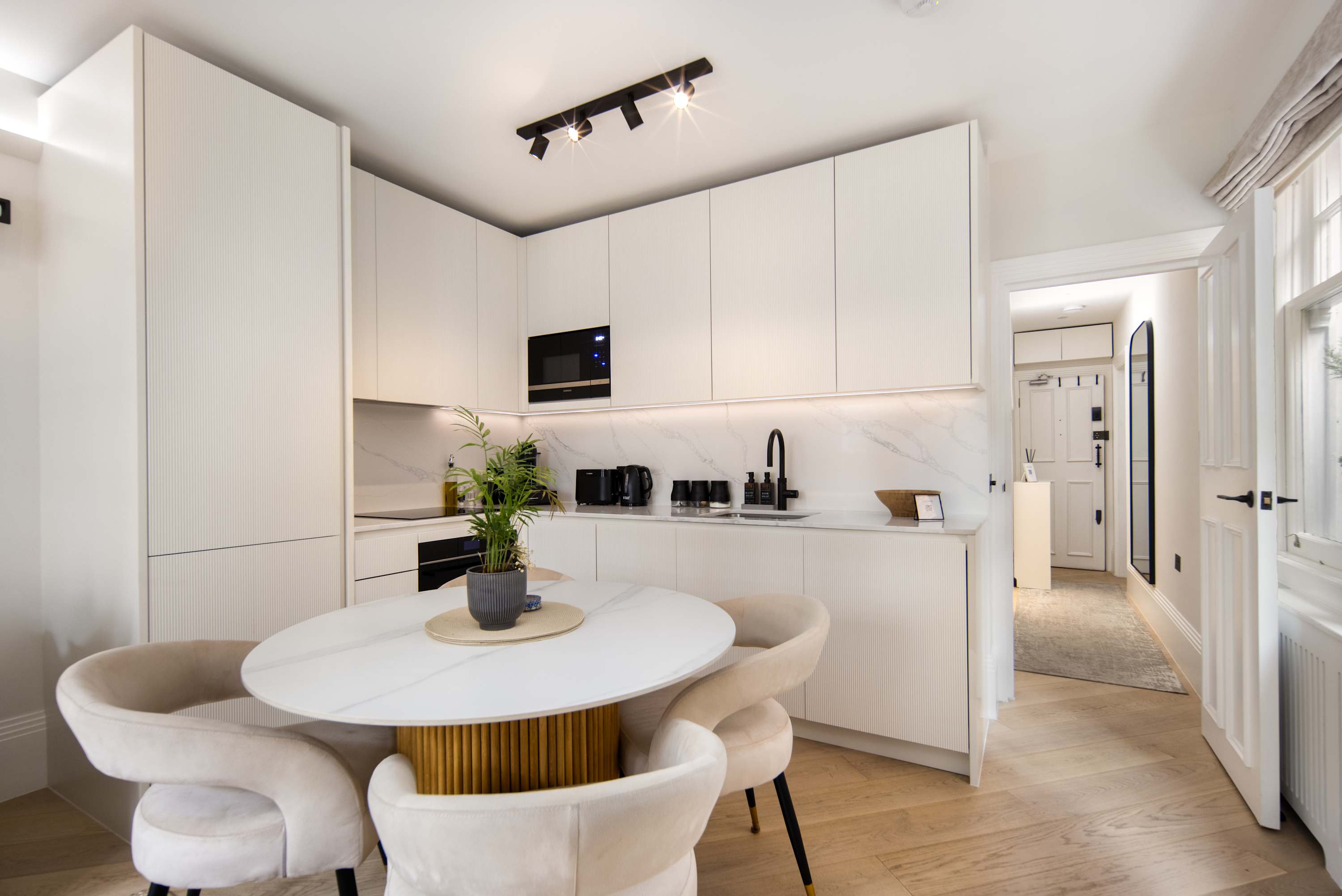 5 Mins Walk to Selfridges | Mayfair Retreat