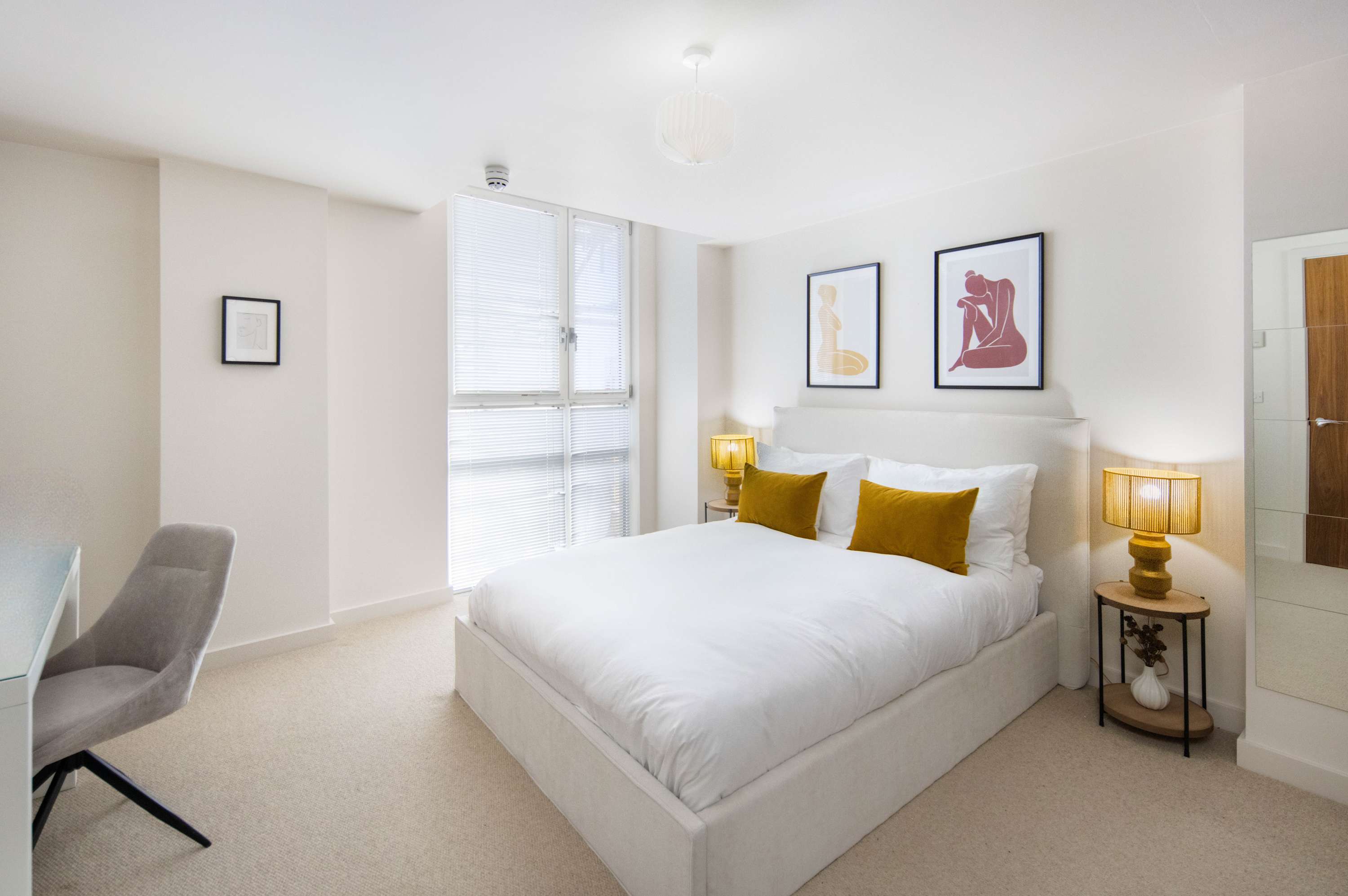 5 Mins Walk to Moorgate | City Getaway