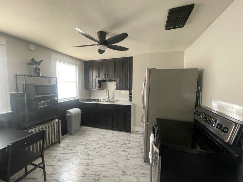 Kitchen and Dining Room — photo 4